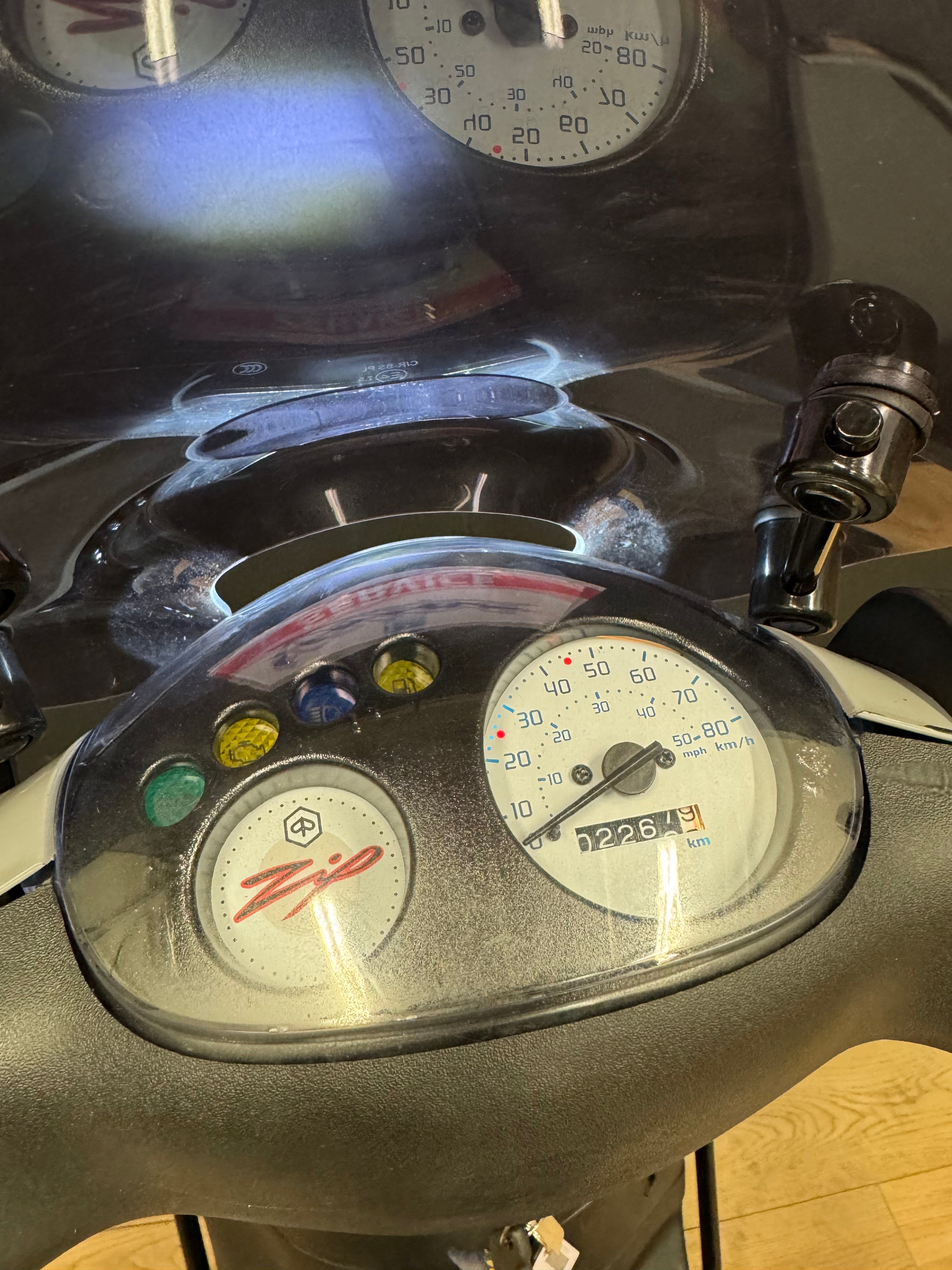 Piaggio Zip 50s | Full option | Brom / Snor | Garantie