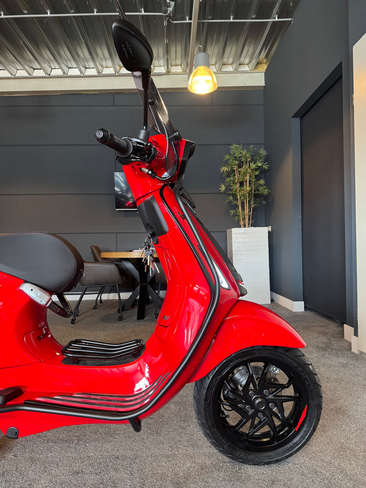 Vespa Sprint RST | 2026 | Full option | Brom / Snor | 300km
