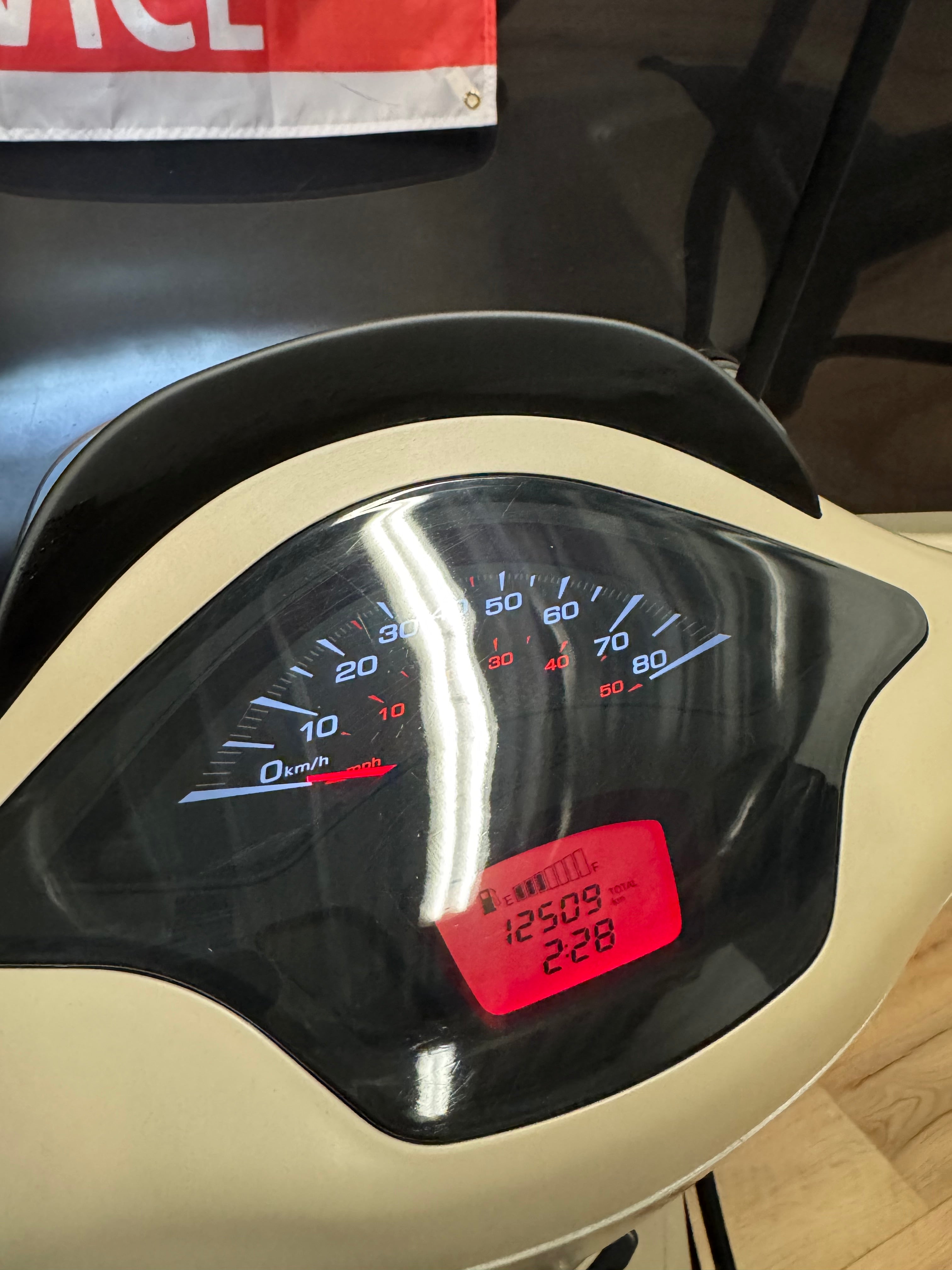 Vespa sprint 50s | Custom | Full option | Garantie | Alarm