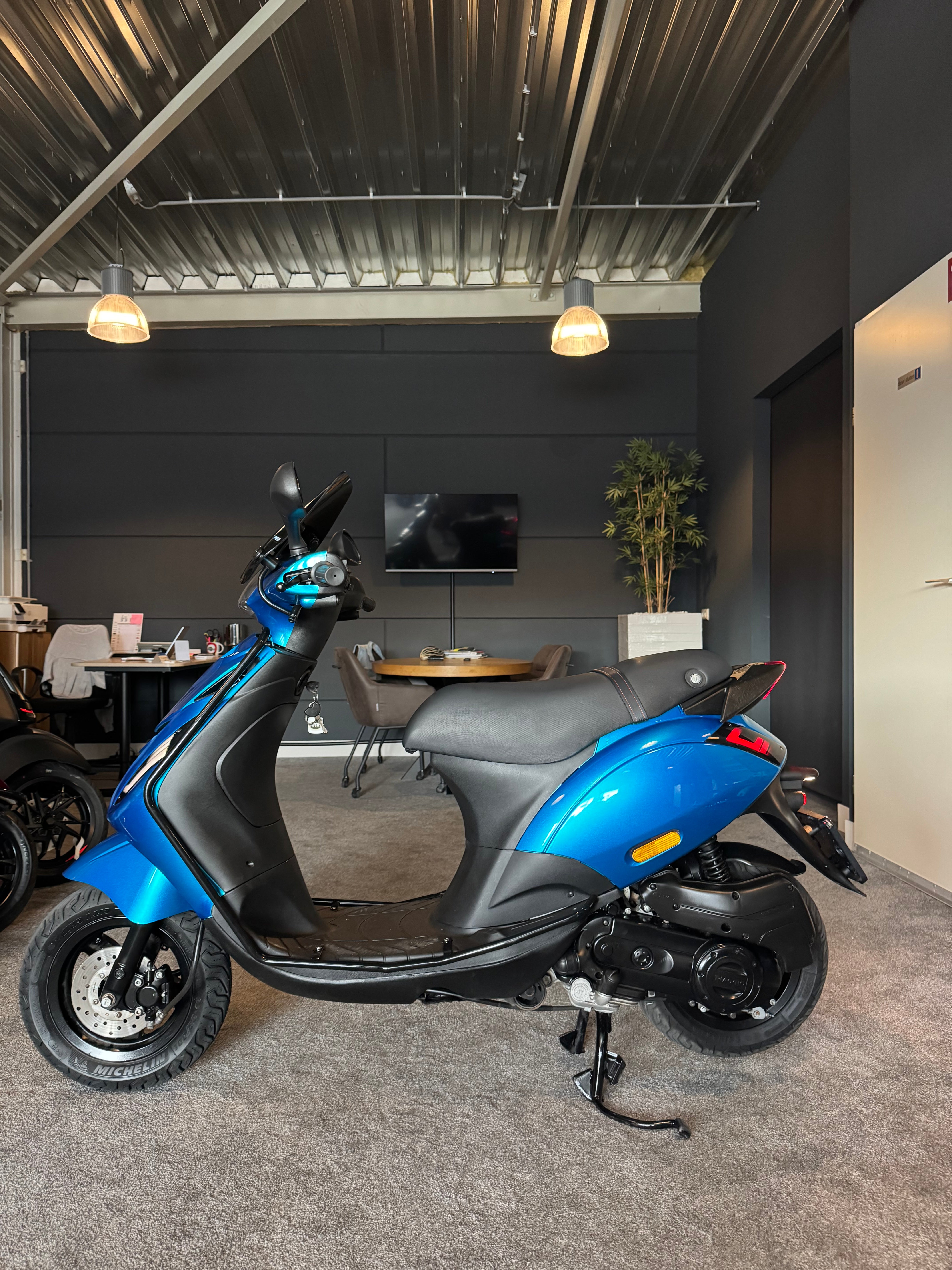 Piaggio Zip 50S | Full option | 2024 | Brom | Garantie