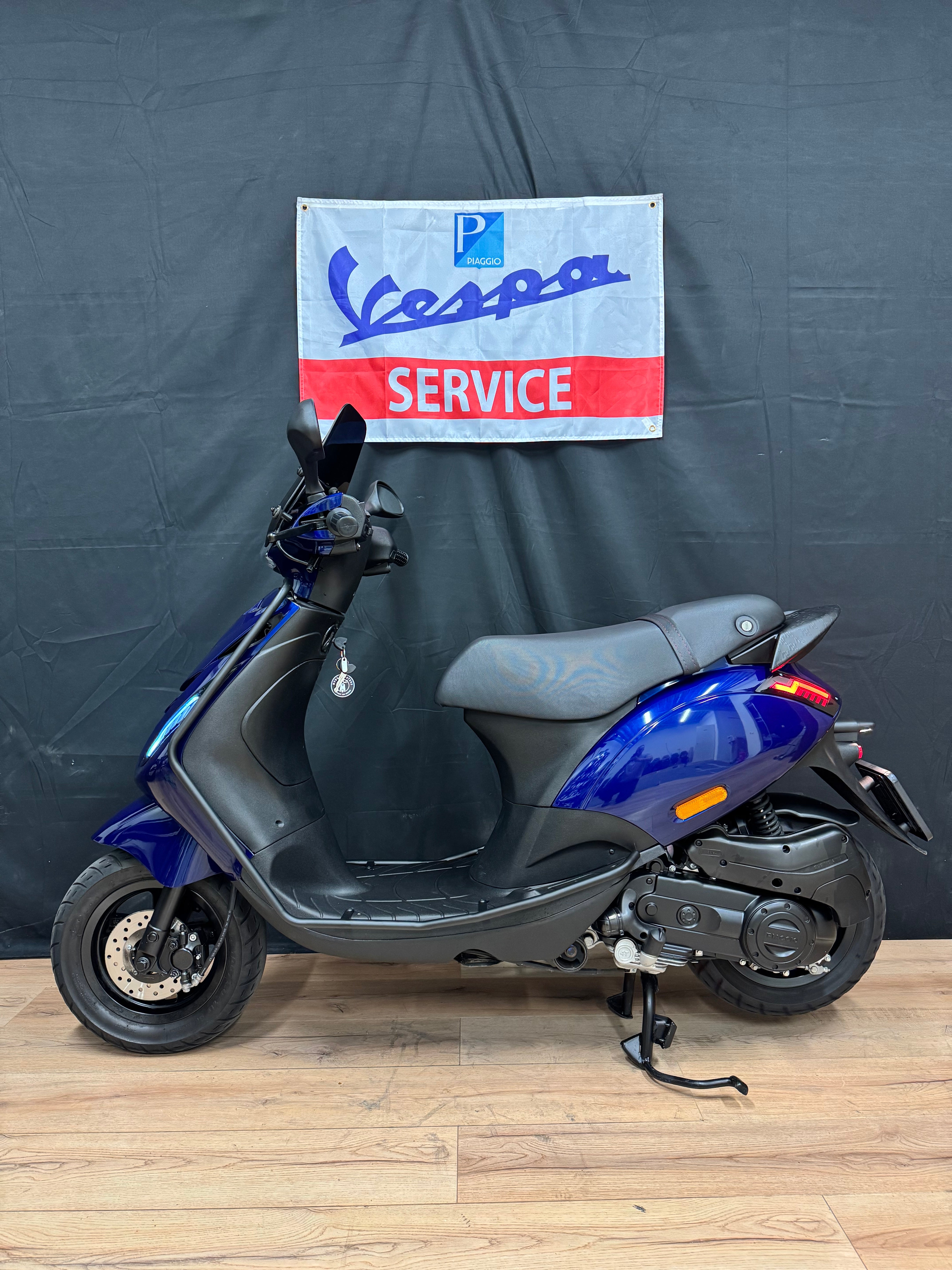 Piaggio Zip 50s - Custom - Nieuwstaat - Garantie - Full option