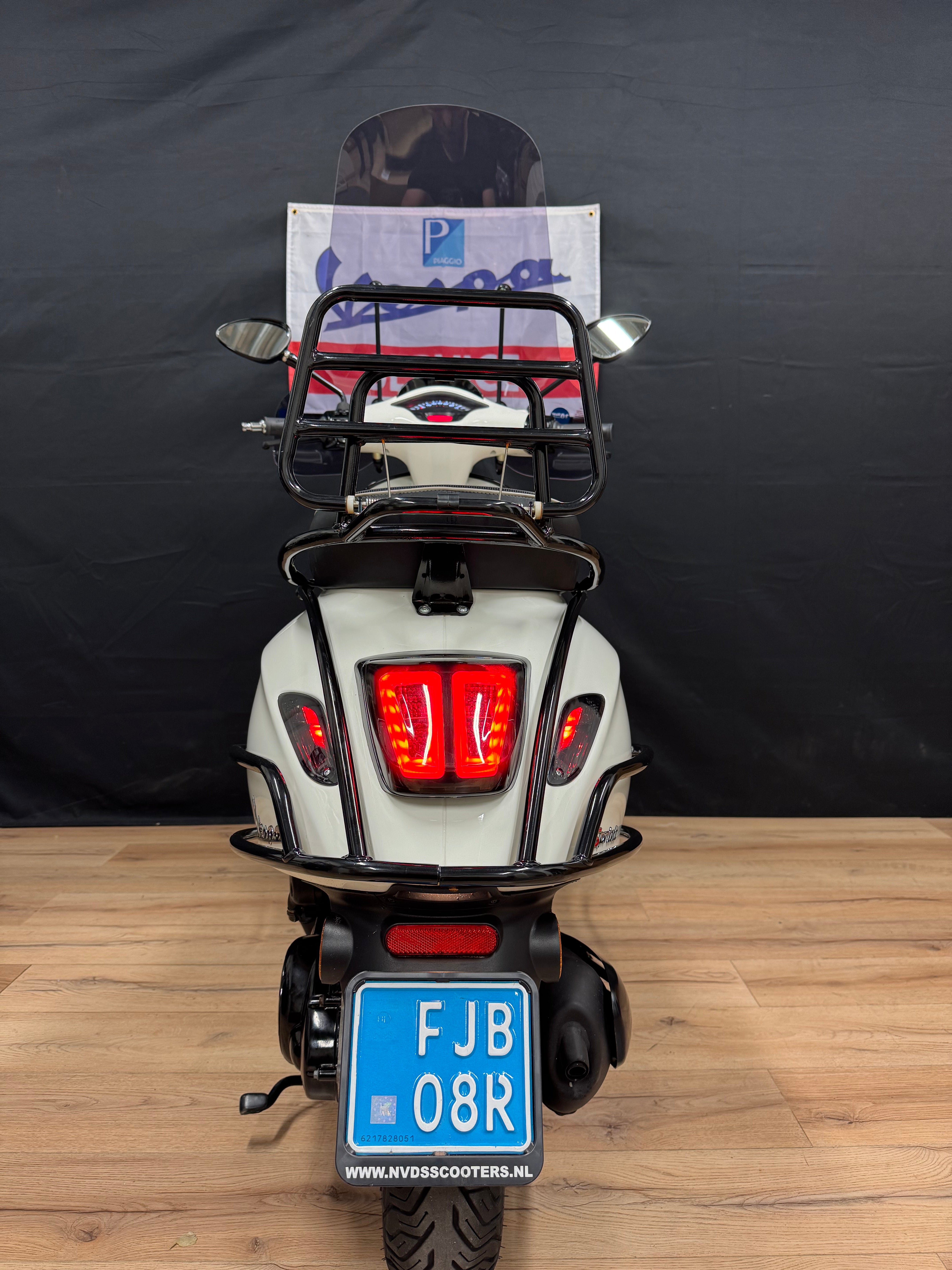 Vespa sprint 50S | Full option | Garantie | Brom / Snor