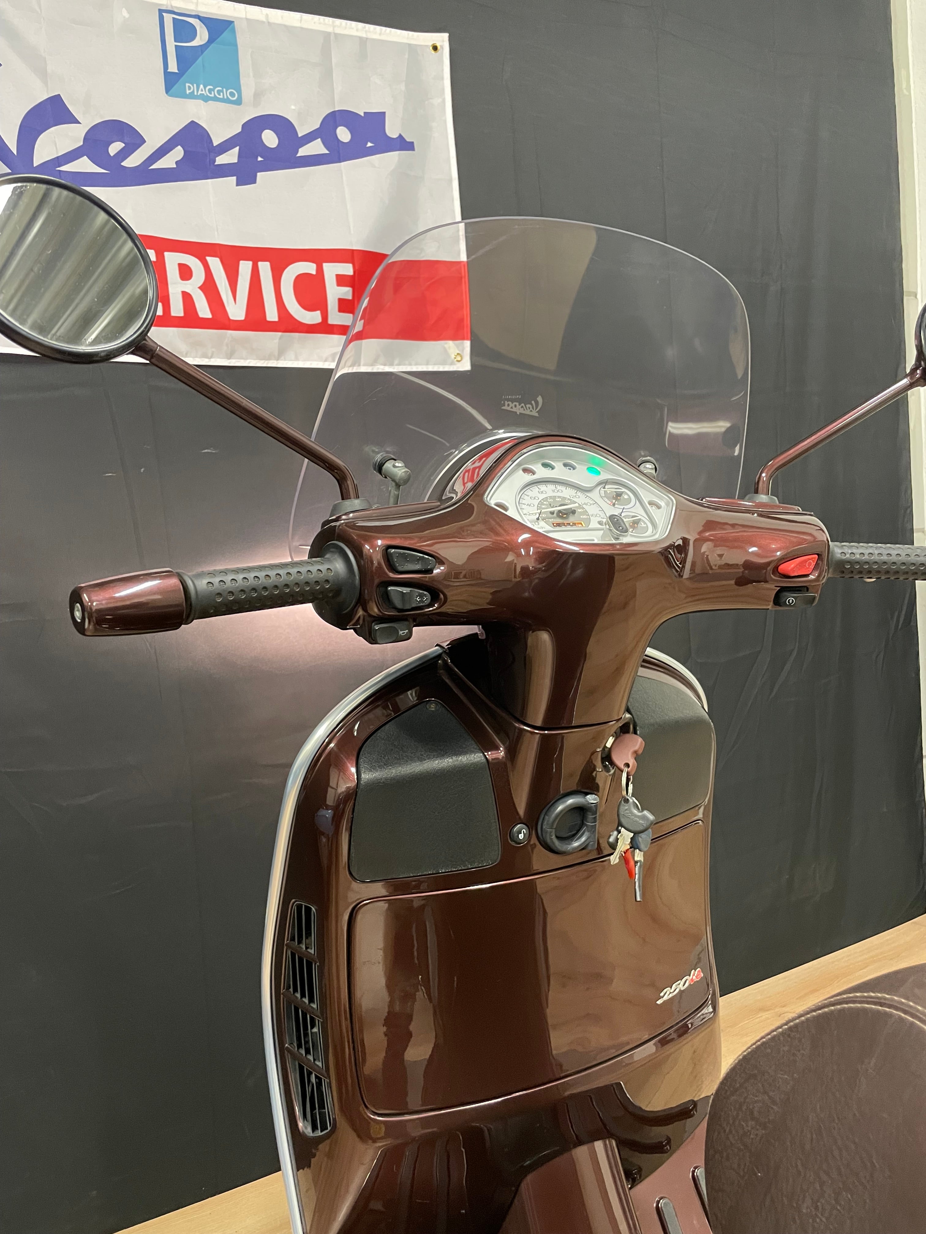 Vespa GTS 250 ie | Garantie | Zeer nette staat | Opties