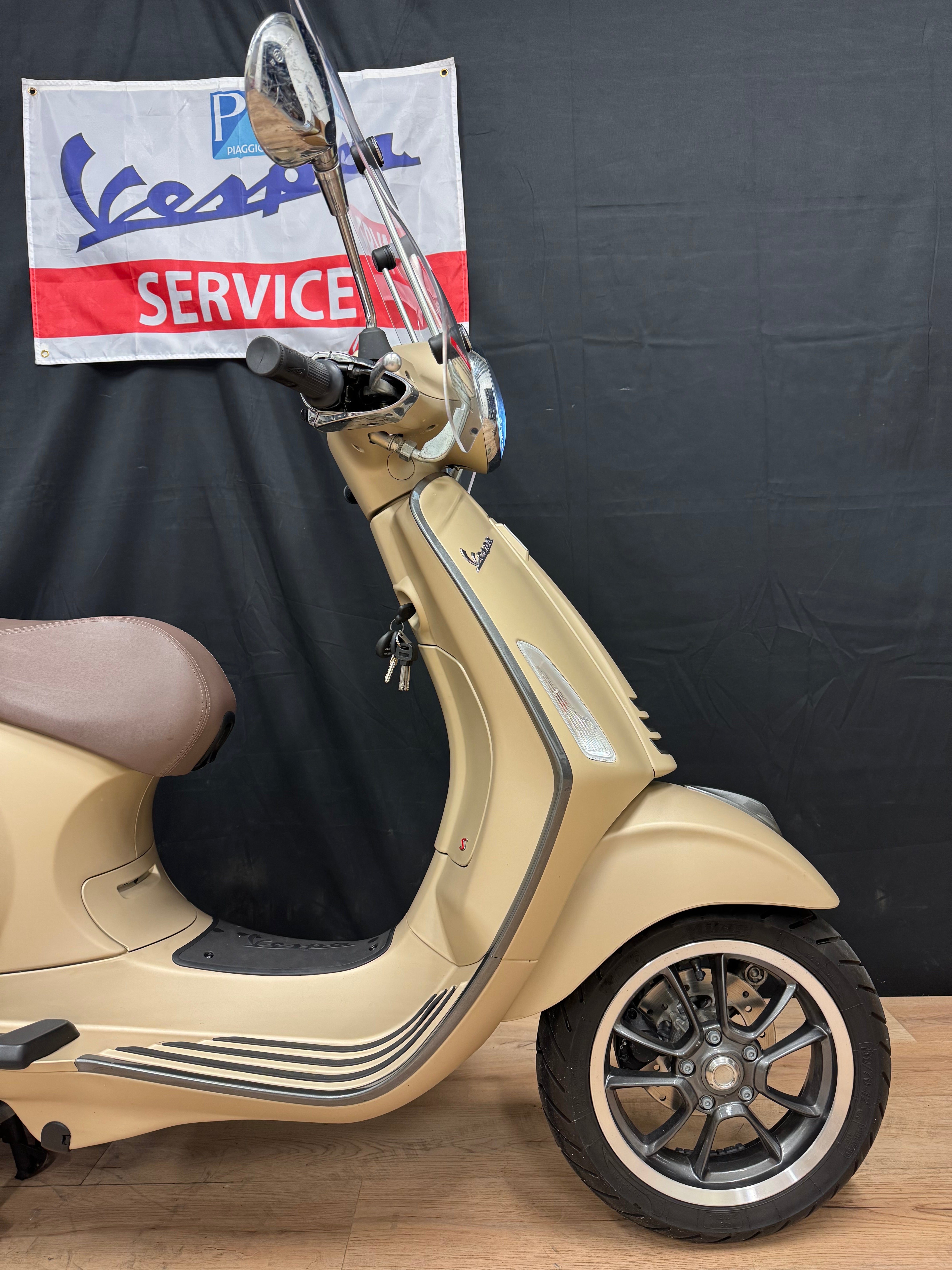 Vespa Primavera 50s | Nieuwstaat | 1800km | Uniek | Garantie