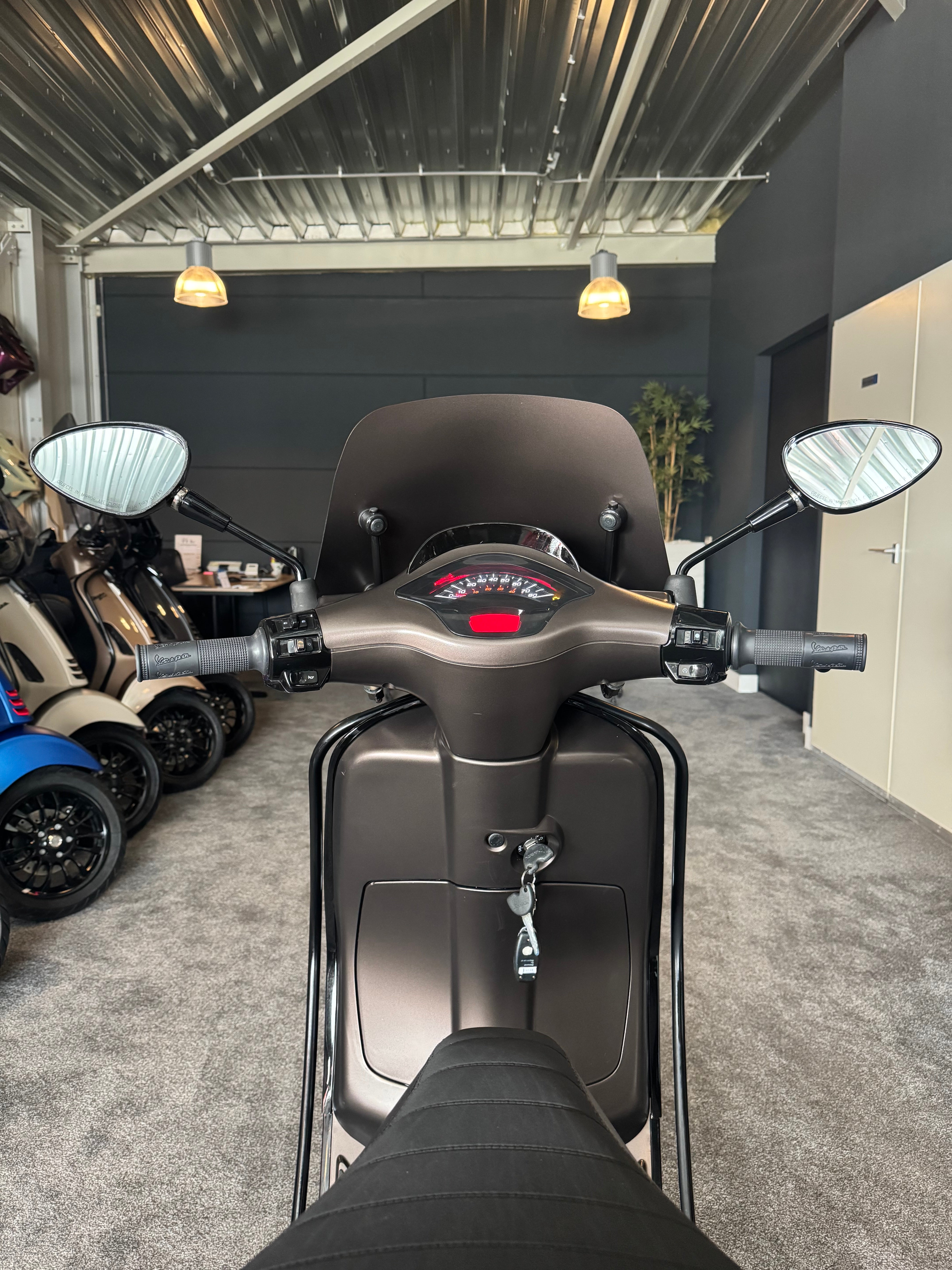 Vespa sprint 50s | Custom | Full option | 2023 | AMG DARK SATIN BROWN
