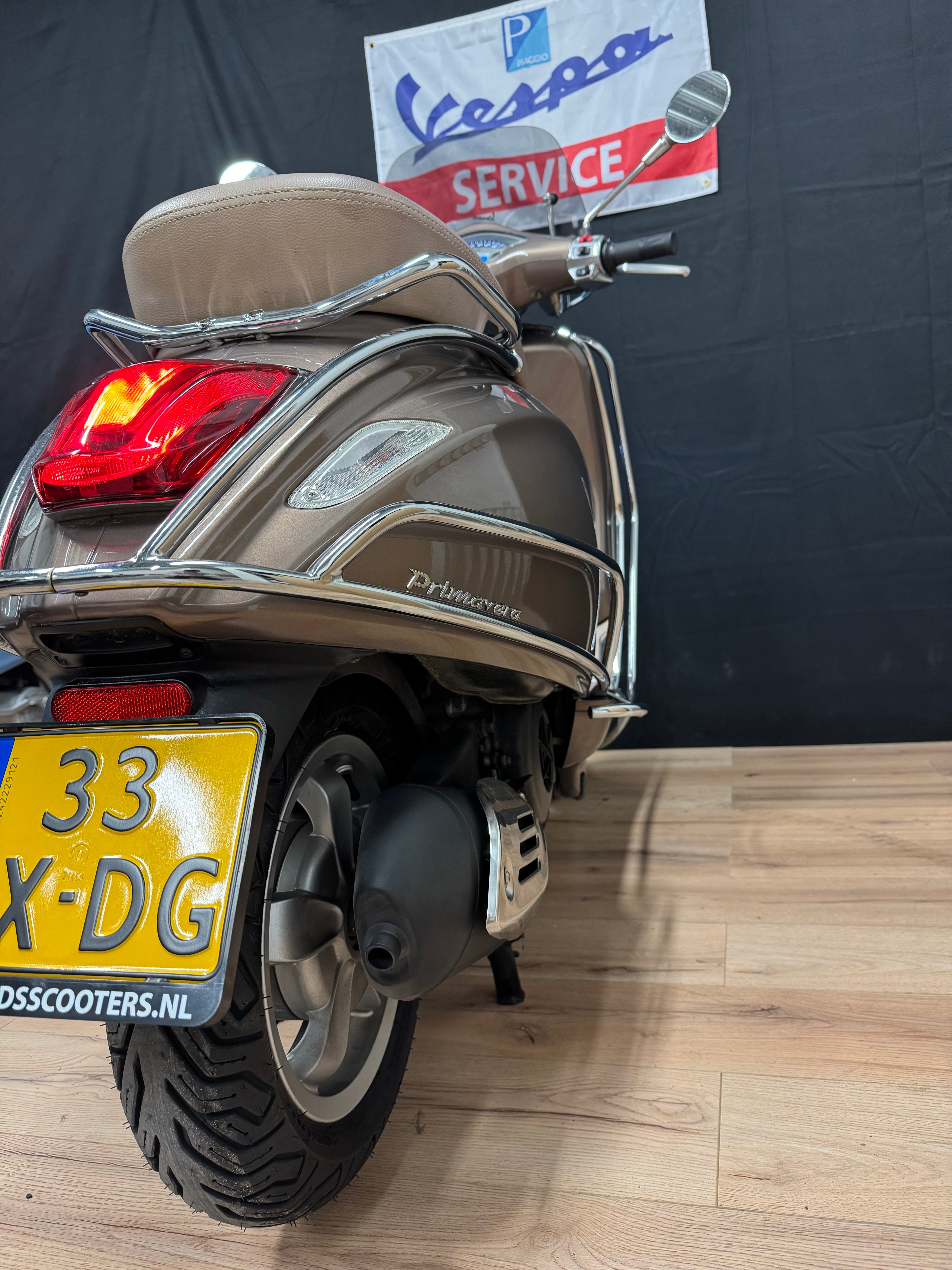 Vespa Primavera 125 cc | Nieuw staat | Garantie | Koffer