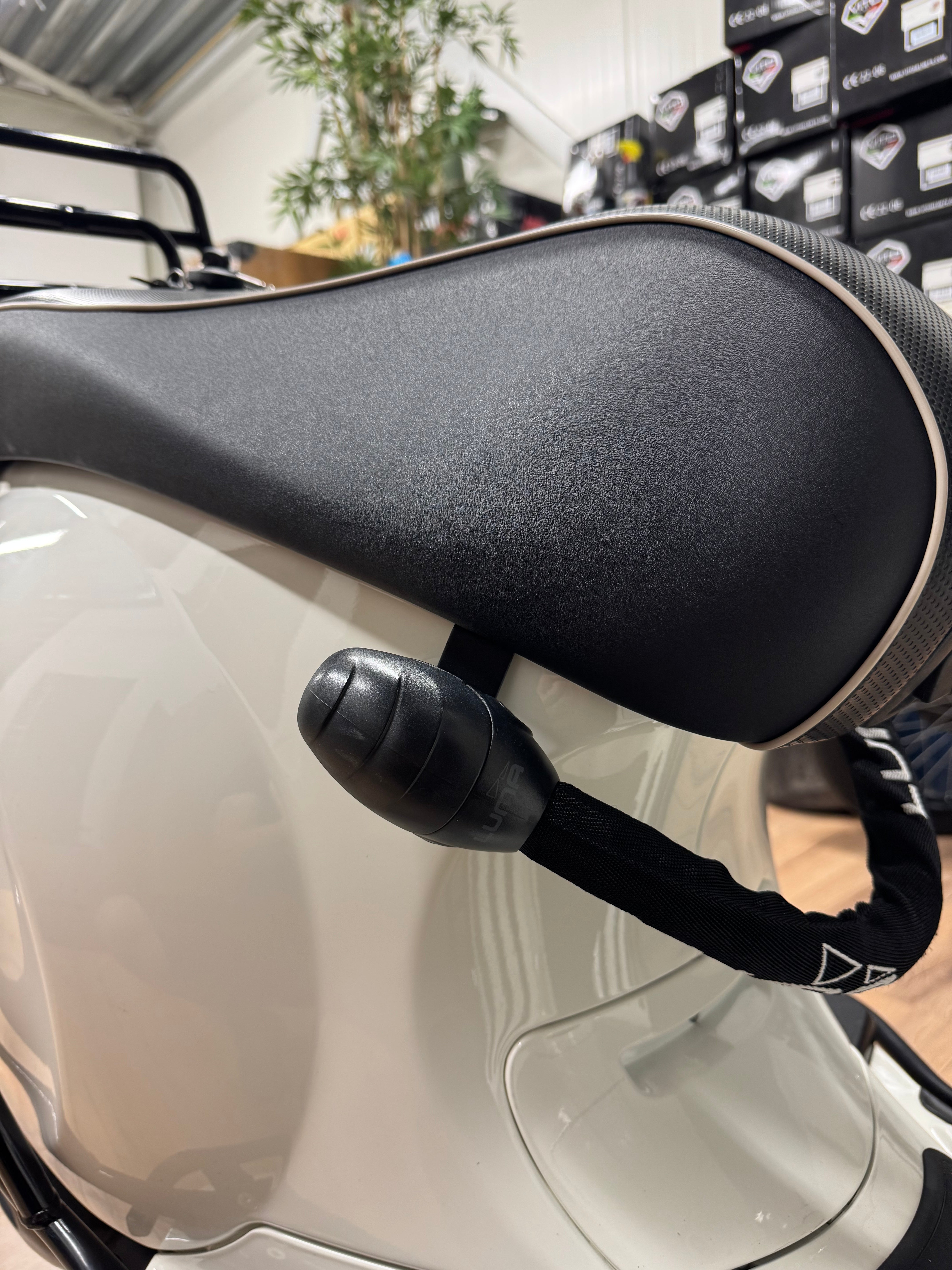 Vespa sprint 50S | Full option | Garantie | Brom / Snor