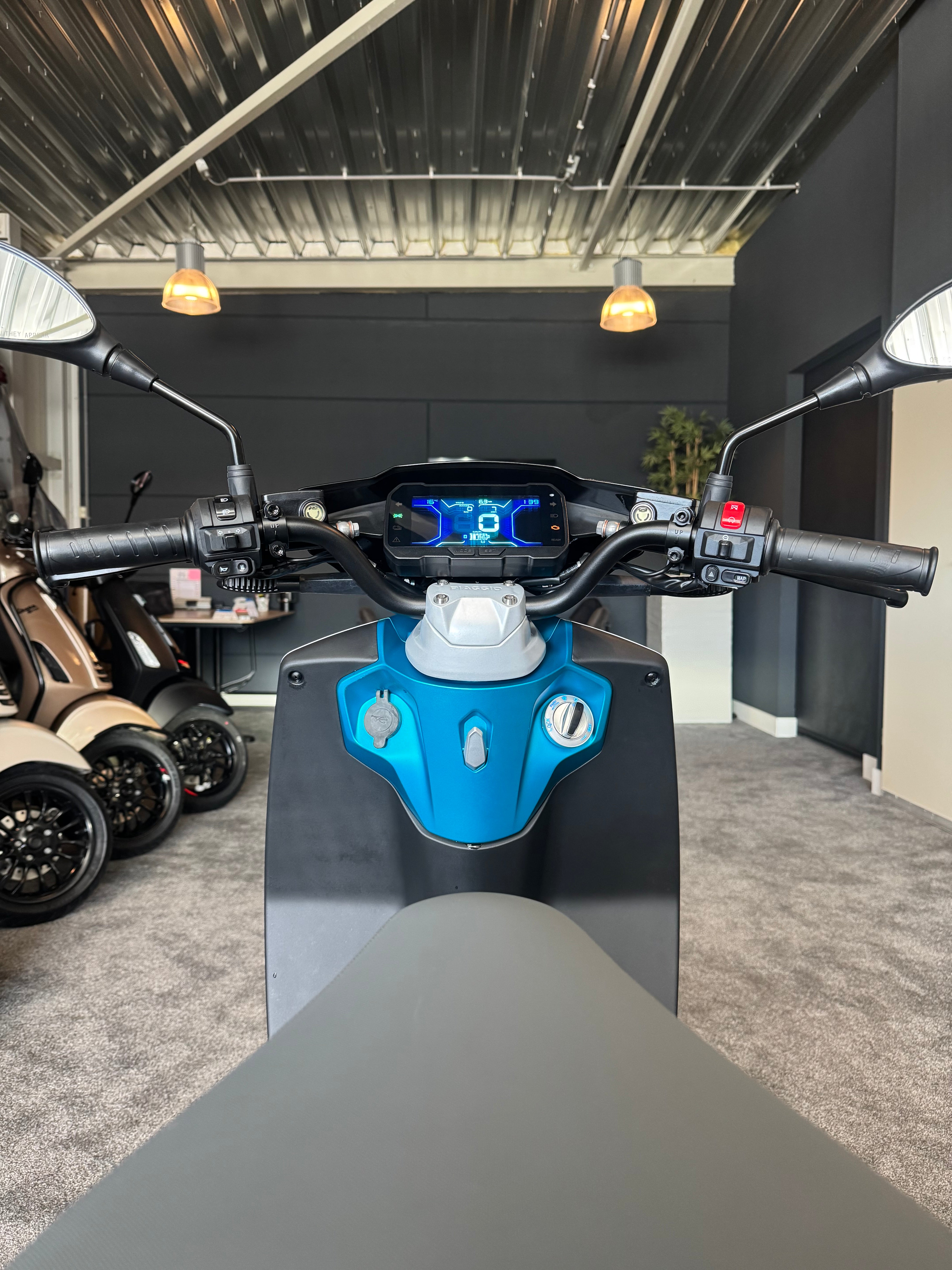 Piaggio One Elektrische Scooter - Nieuw - Artic MIX