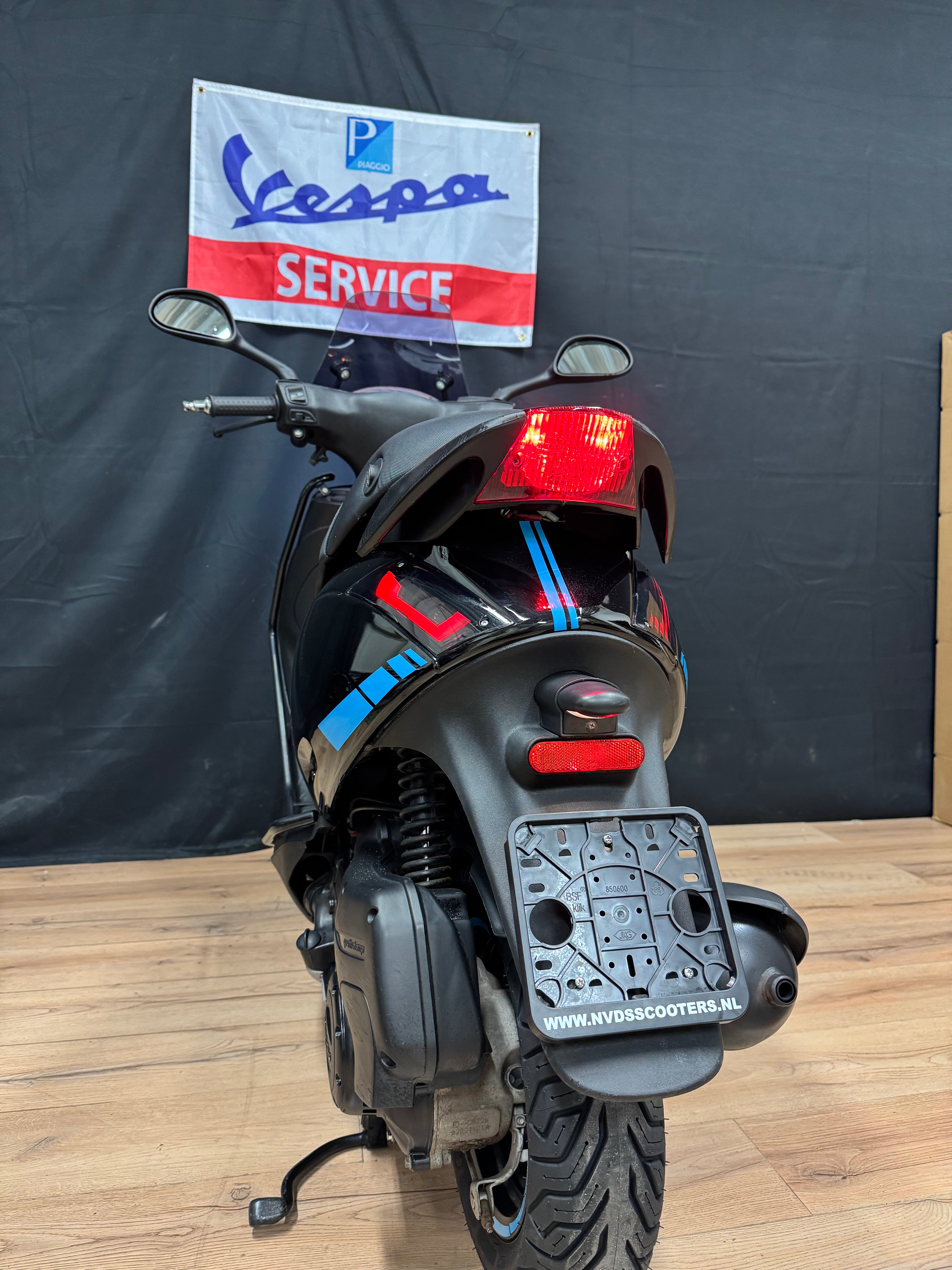 Piaggio Zip 50s | Garantie | Full option | 2021 | 1e eigenaar