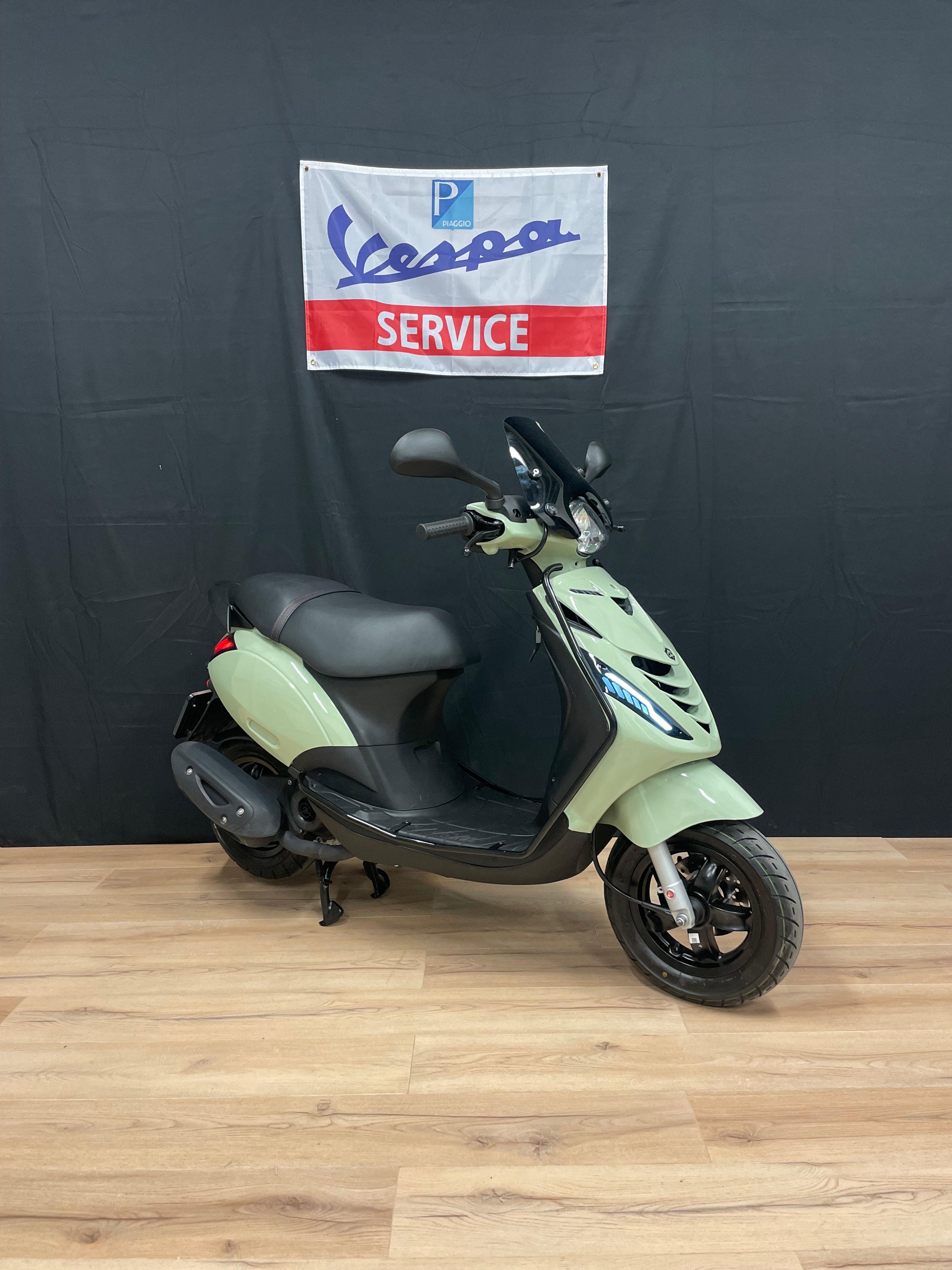 Piaggio Zip | 2023 | 300km | Garantie | Brom | Full option