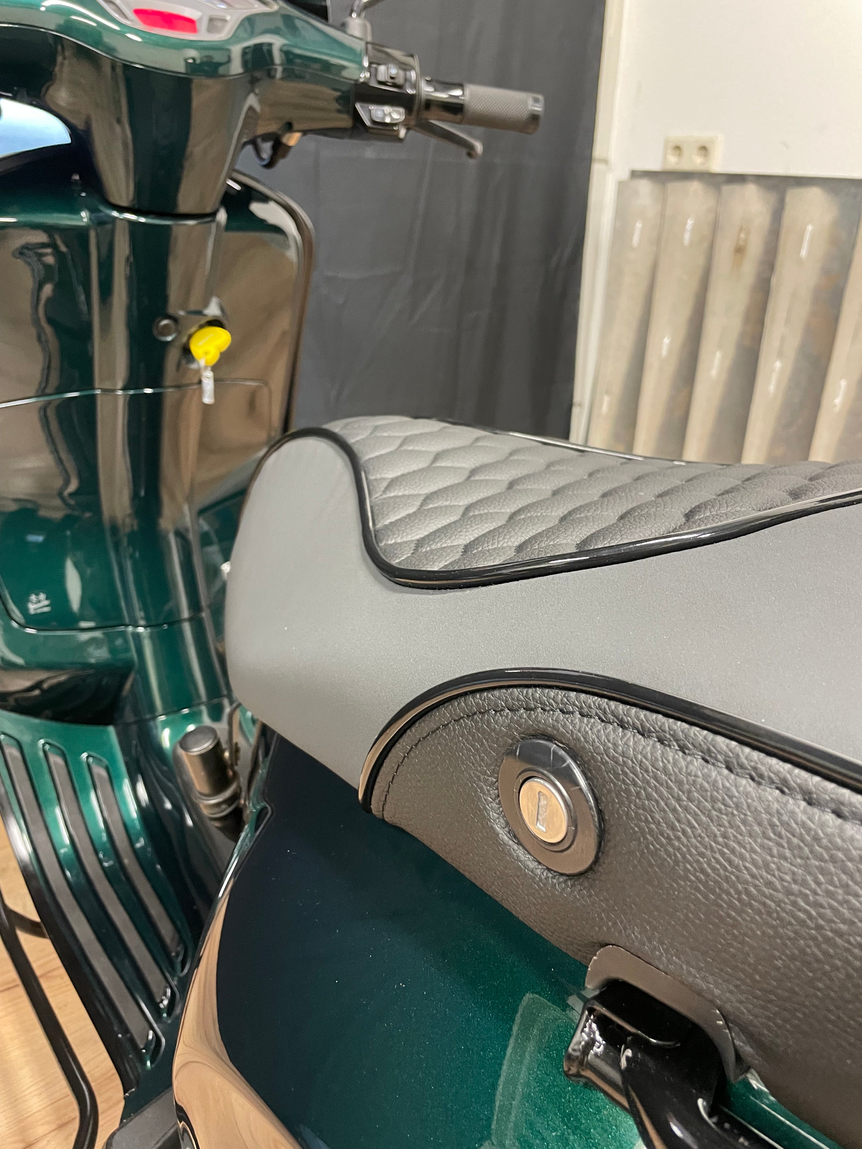 Vespa sprint 50S | Custom | Full option | Malossi | Zelioni
