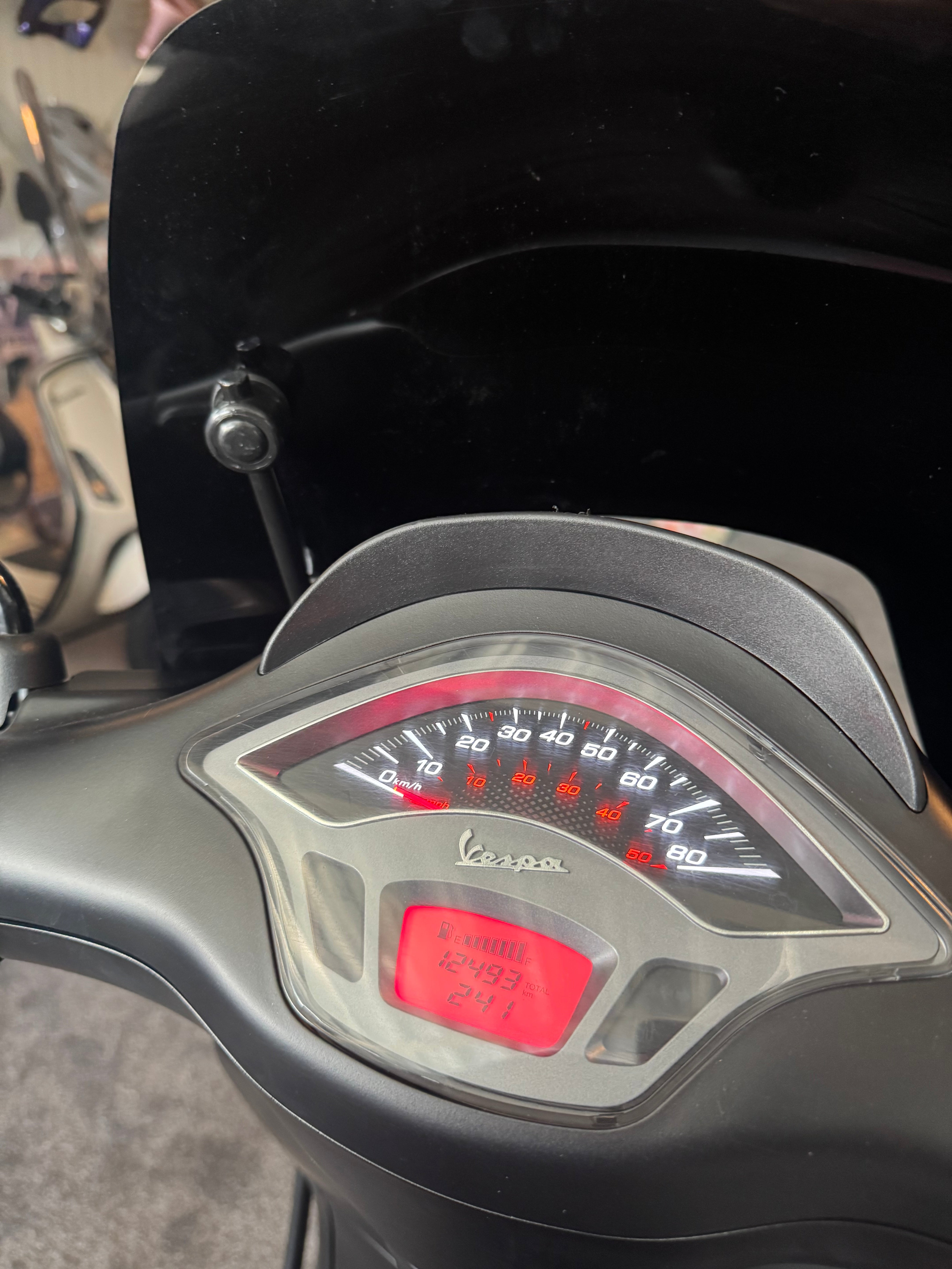 Vespa sprint 50S | Full option | Brom | Garantie