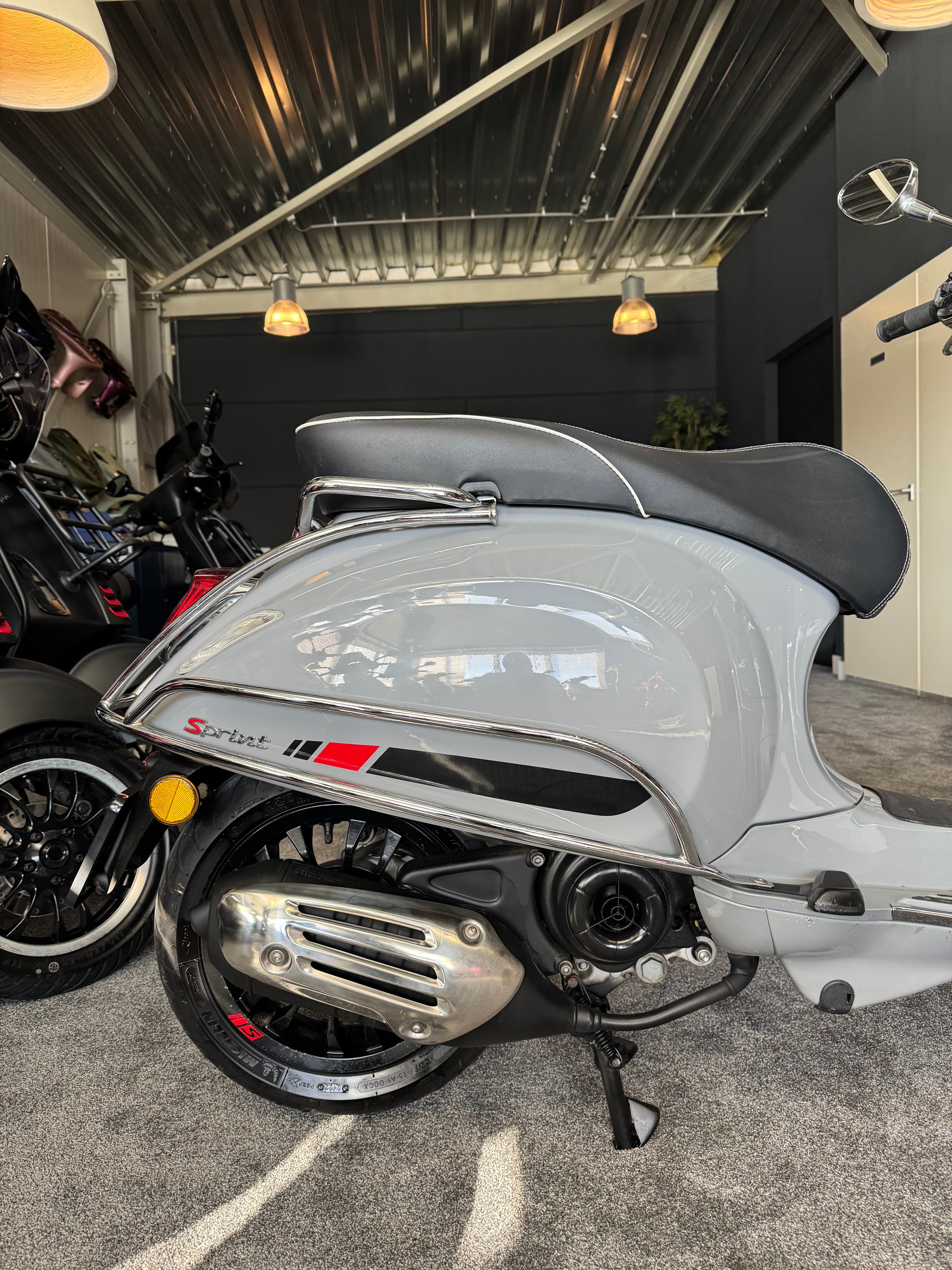 Vespa sprint 50s | Nardo | Garantie | Dealer onderhouden