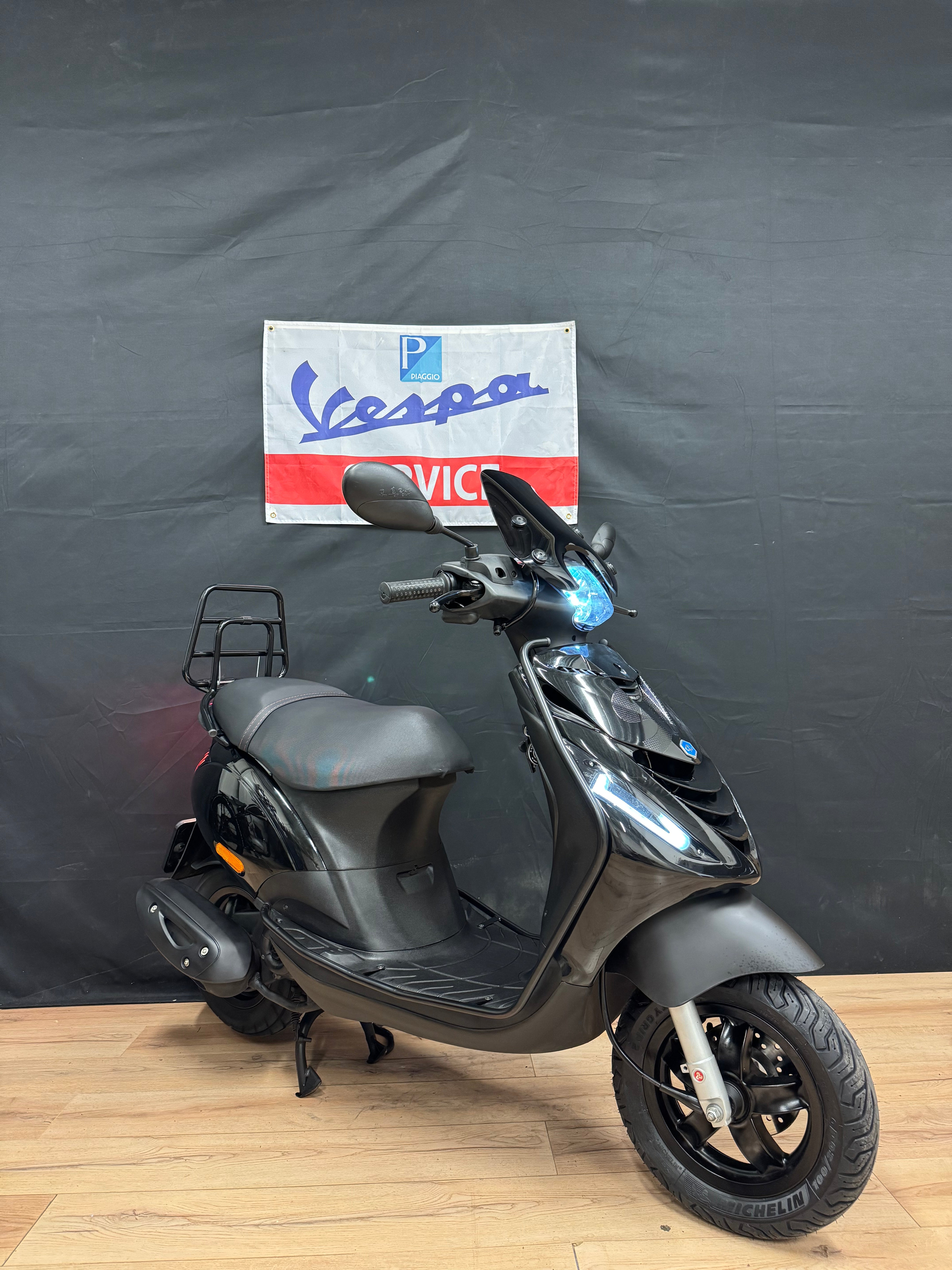 Piaggio Zip 50s | Full option | Garantie | Zo goed als nieuw