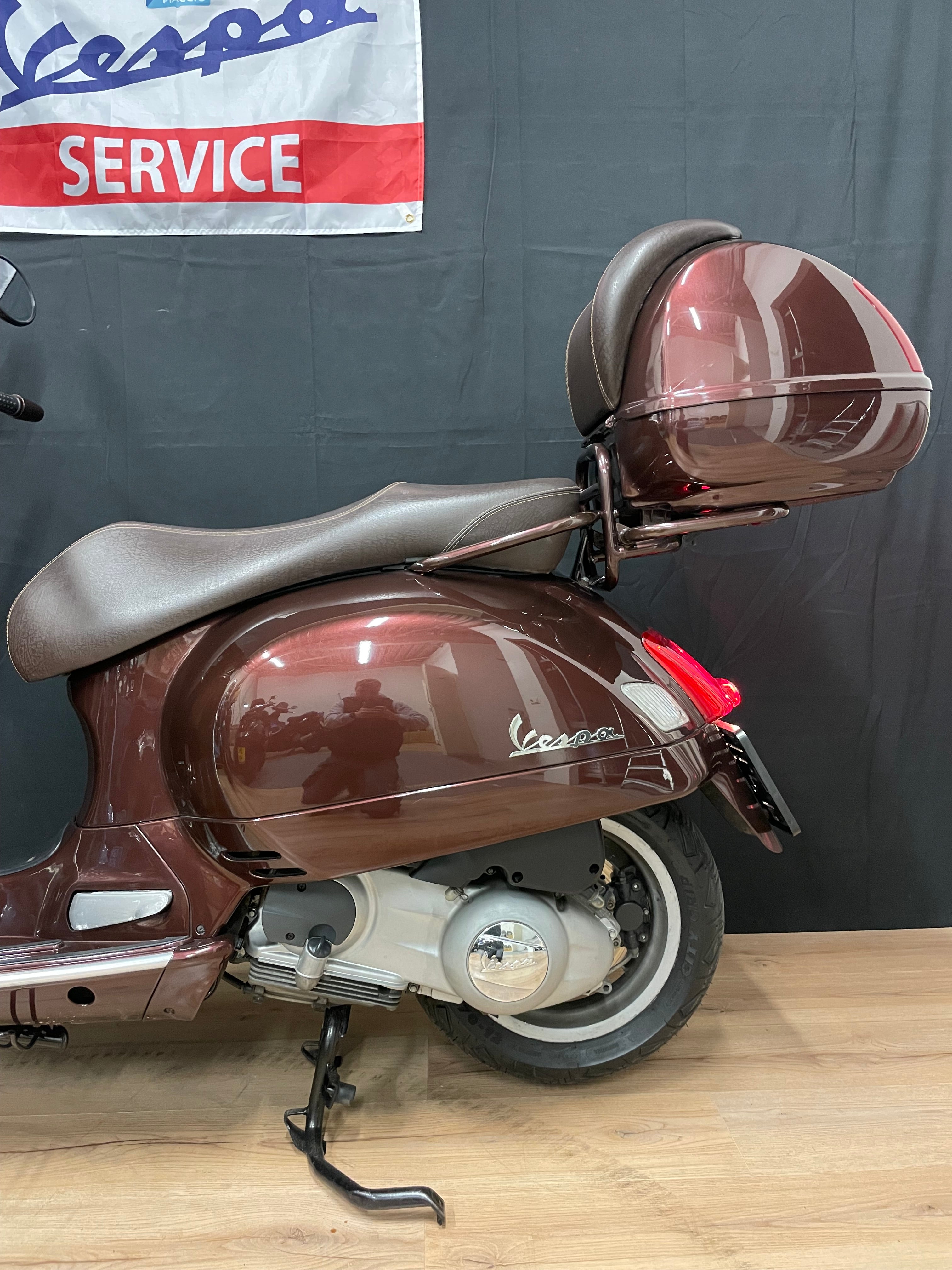 Vespa GTS 250 ie | Garantie | Zeer nette staat | Opties