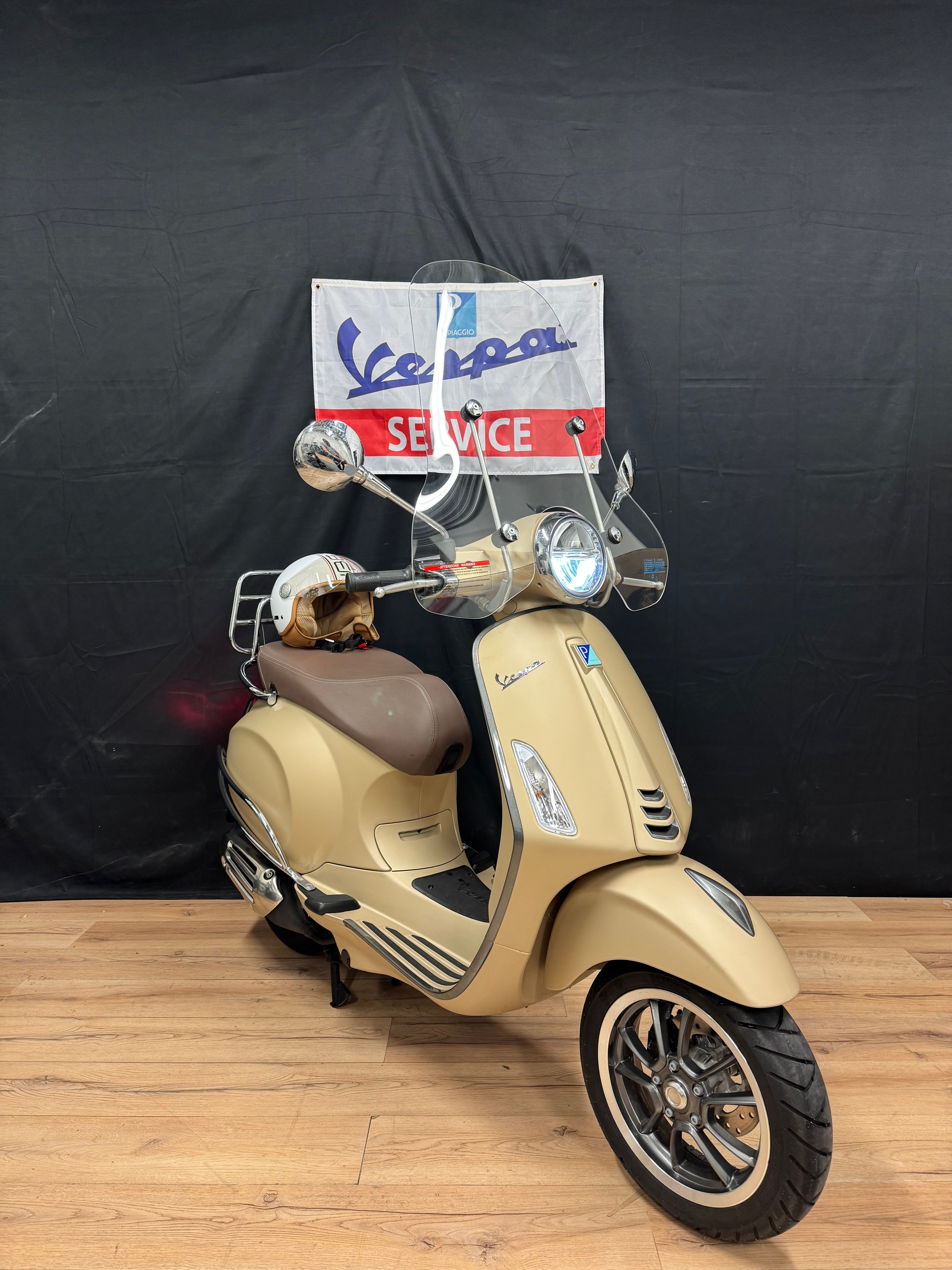Vespa Primavera 50s | Nieuwstaat | 1800km | Uniek | Garantie