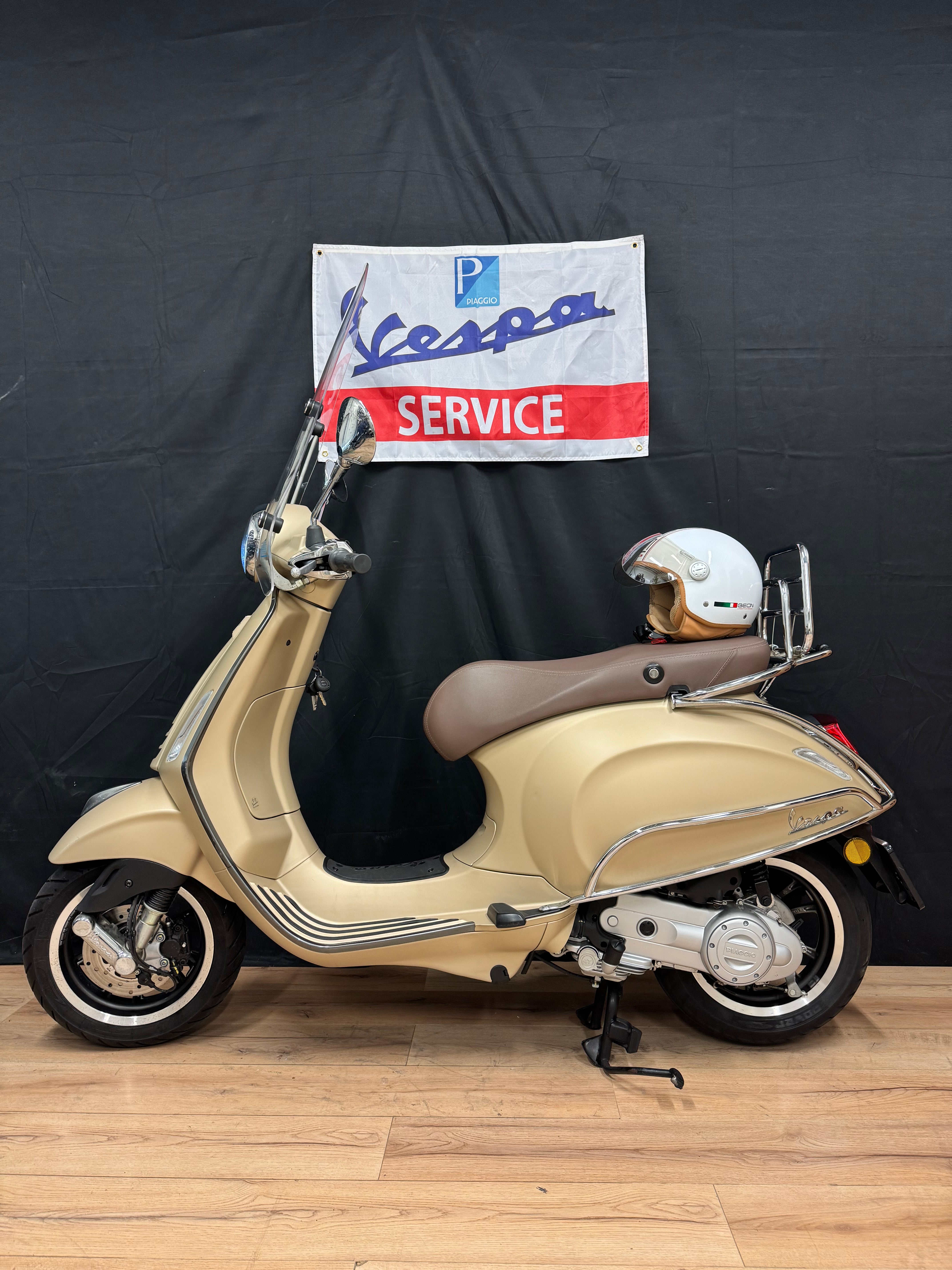 Vespa Primavera 50s | Nieuwstaat | 1800km | Uniek | Garantie