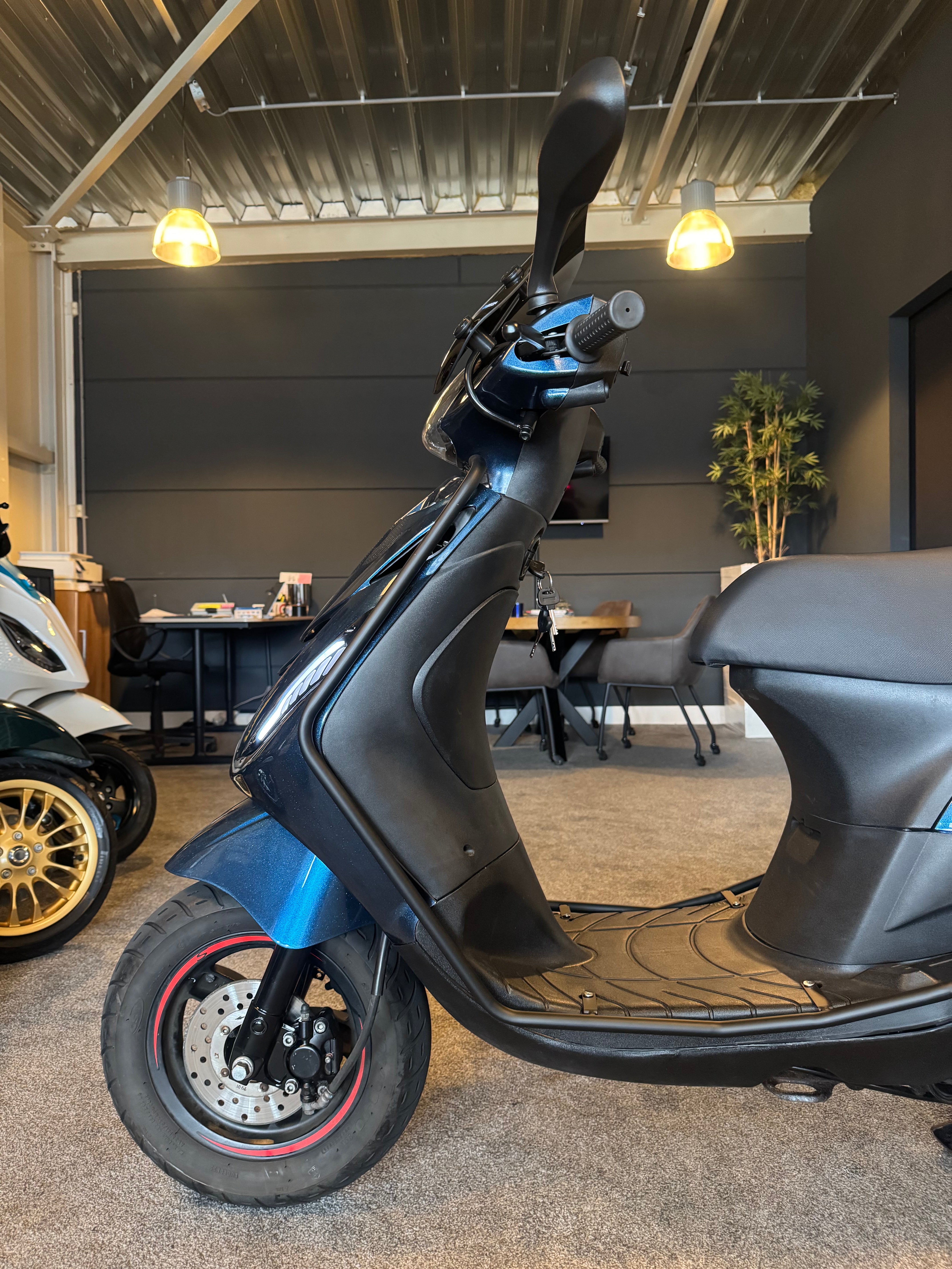 Piaggio Zip 50S | Full option | Brom | 1e eigenaar | Garantie