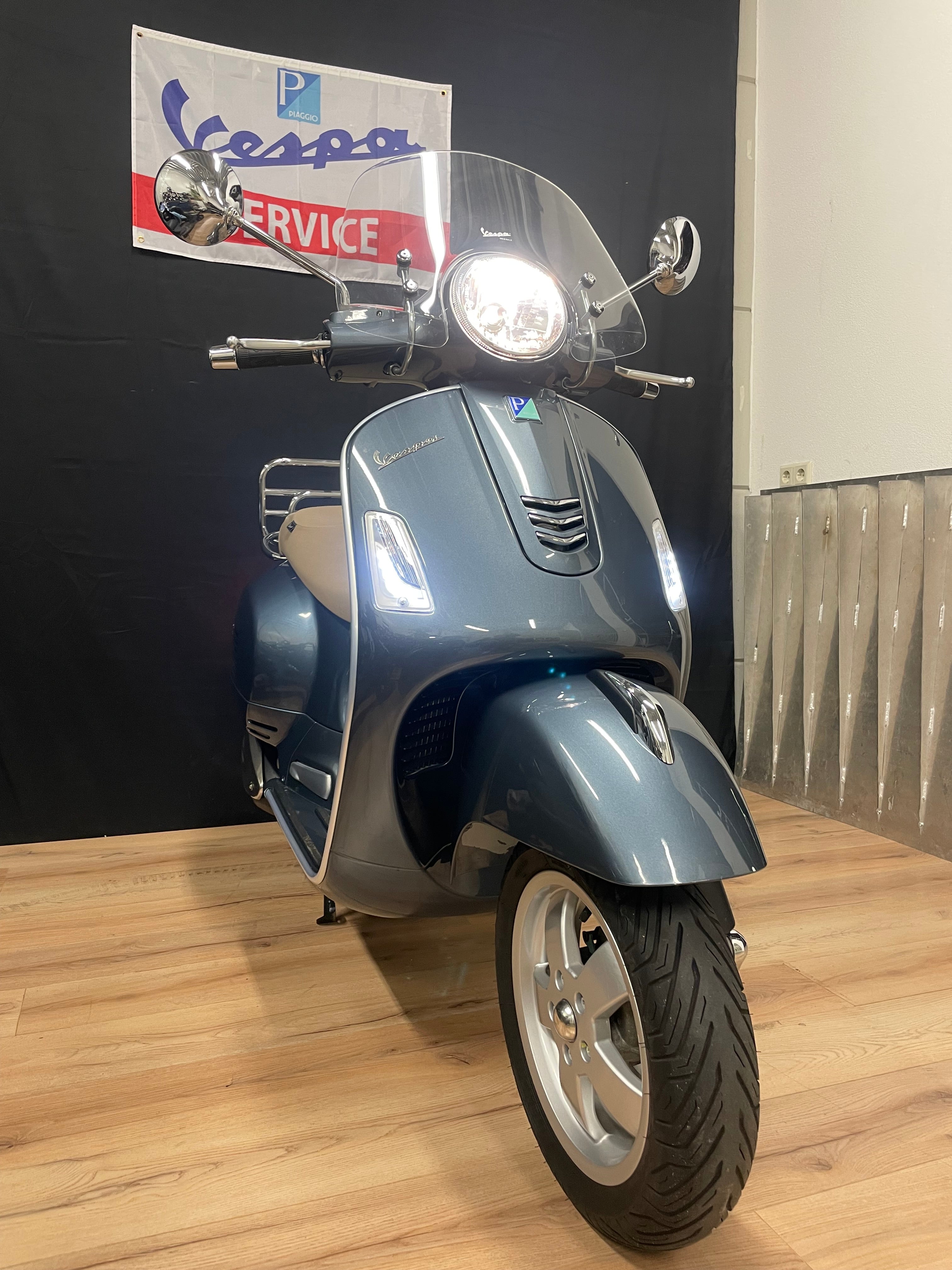 Vespa GTS 250IE | Nieuwstaat | 2017 | Garantie | 8700km