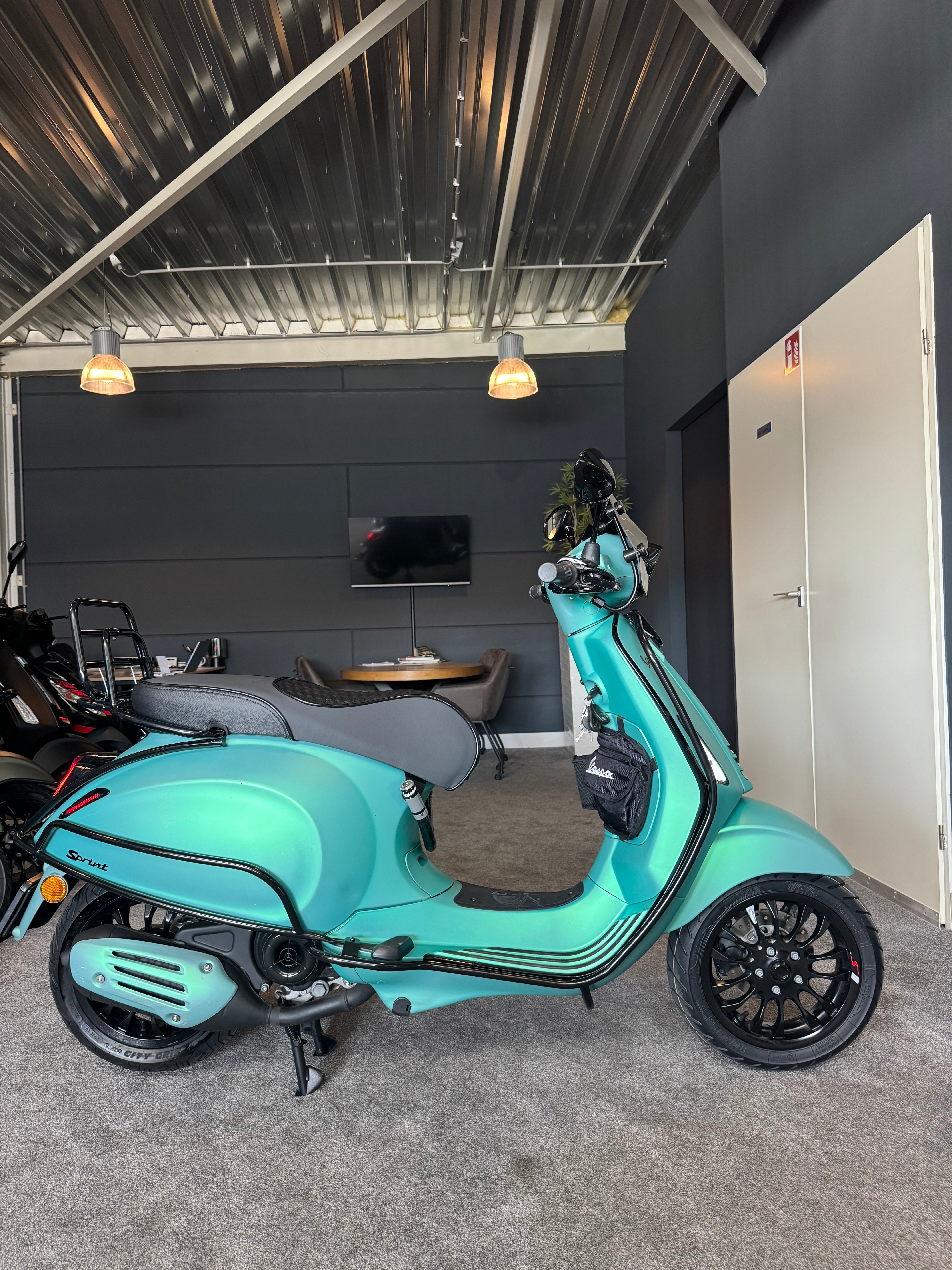 Vespa sprint 50s | Custom | Full option | Brom | Garantie