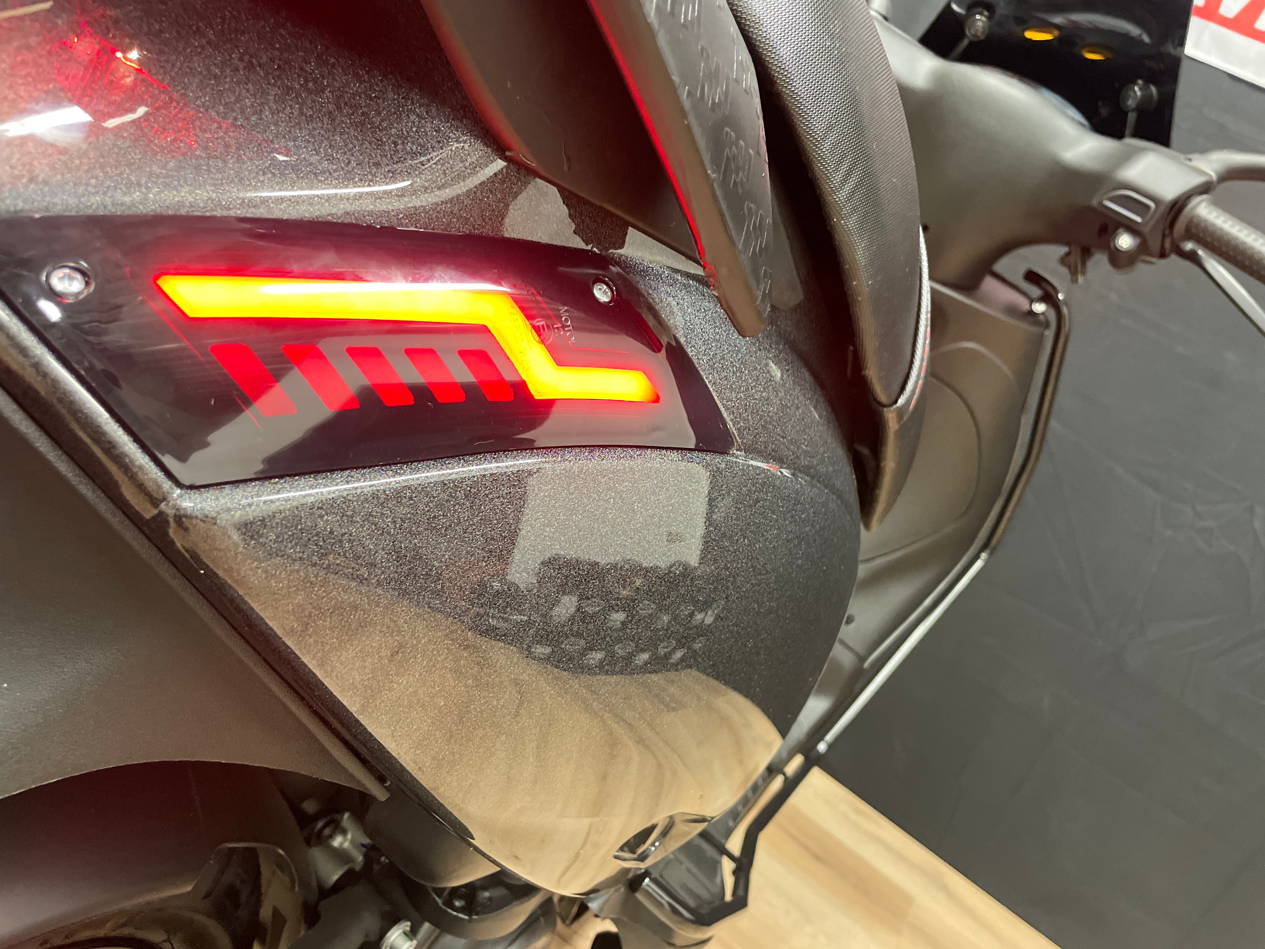 Piaggio Zip 50s | Nieuw 0km | Full option | Brom / Snor