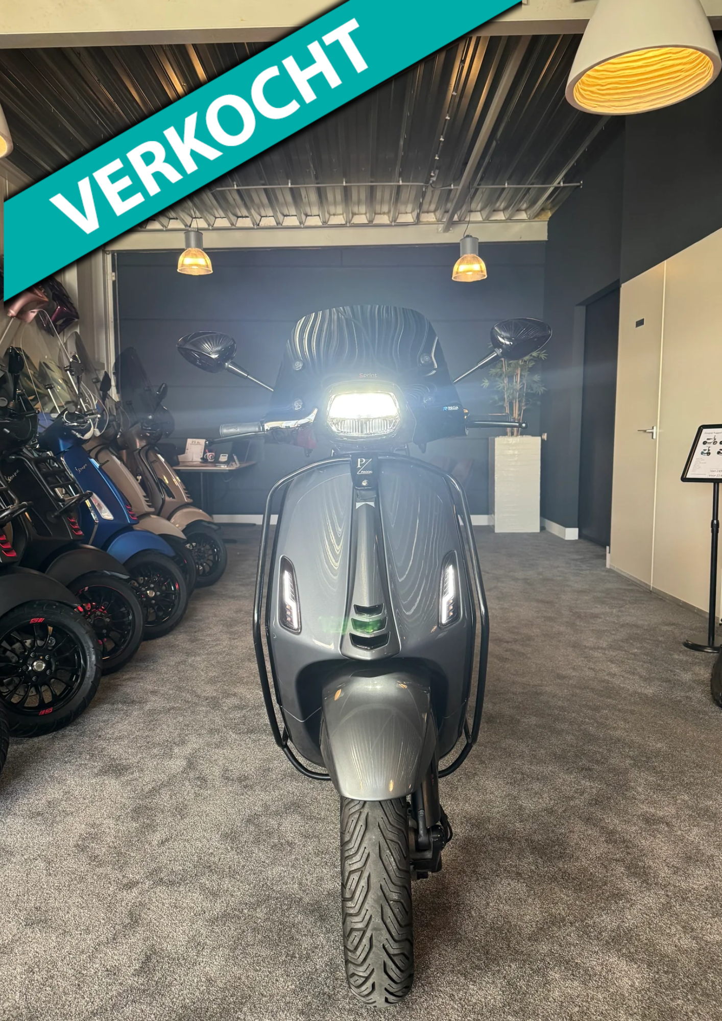 Vespa sprint | Custom | Porsche agaat grijs | Full option | Garantie
