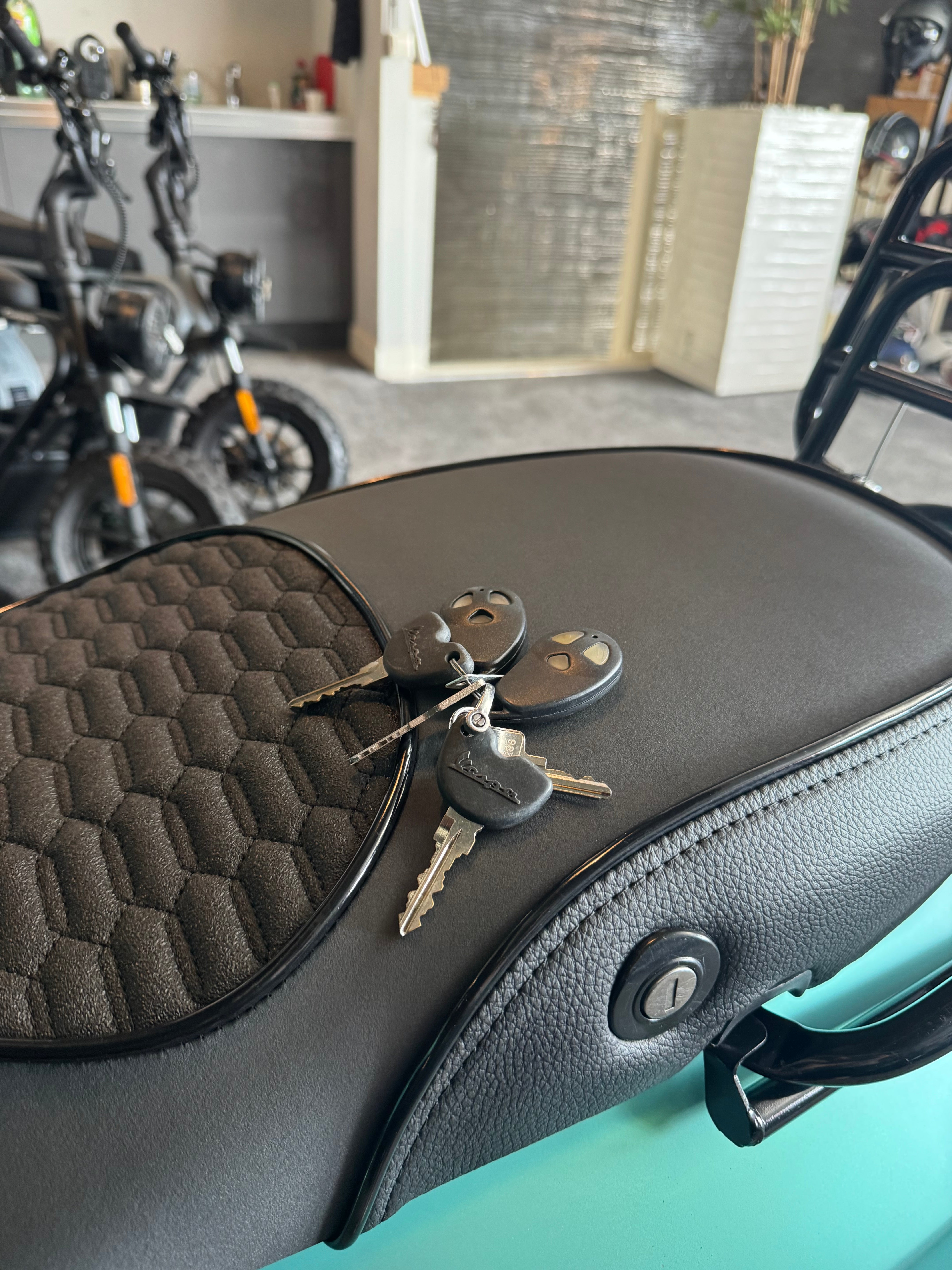 Vespa sprint 50s | Custom | Full option | Brom | Garantie