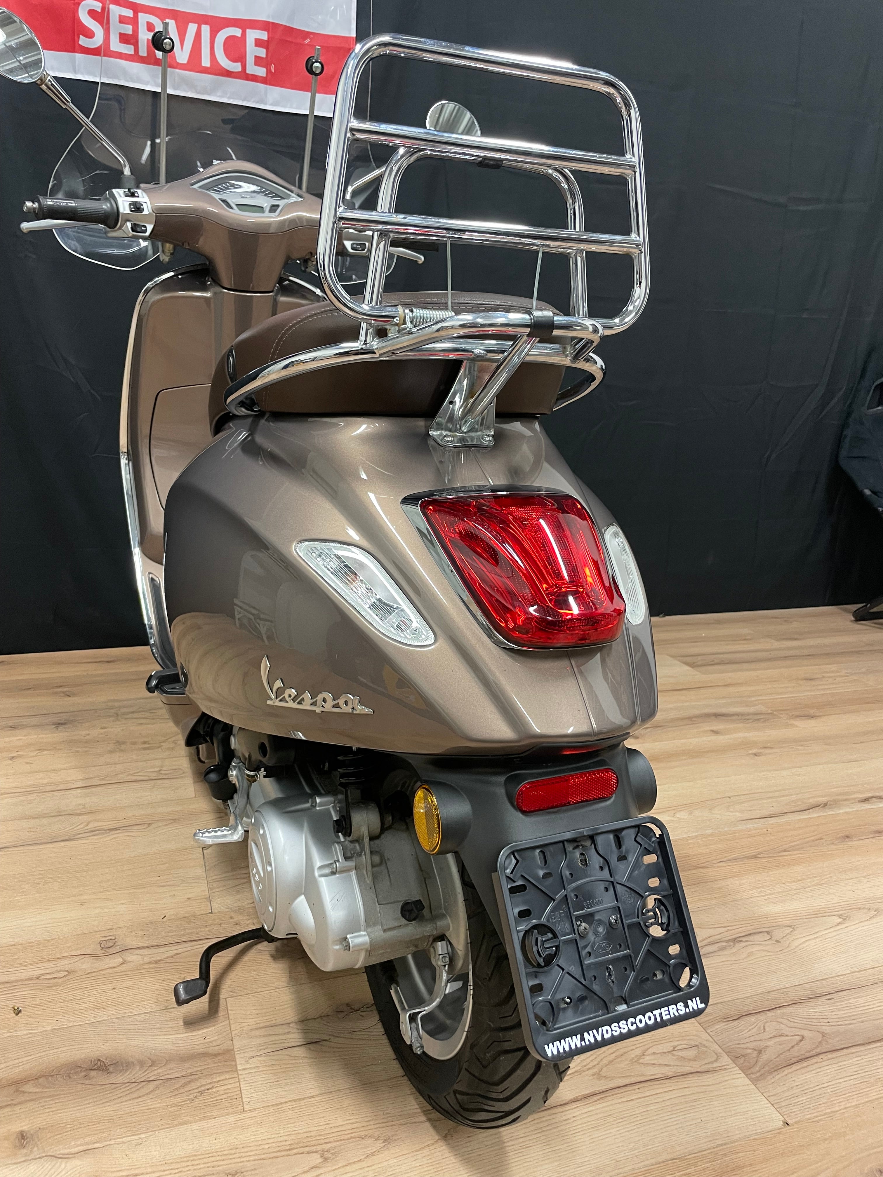 Vespa Primavera 50 - 4800km - Zeer nette staat - Garantie