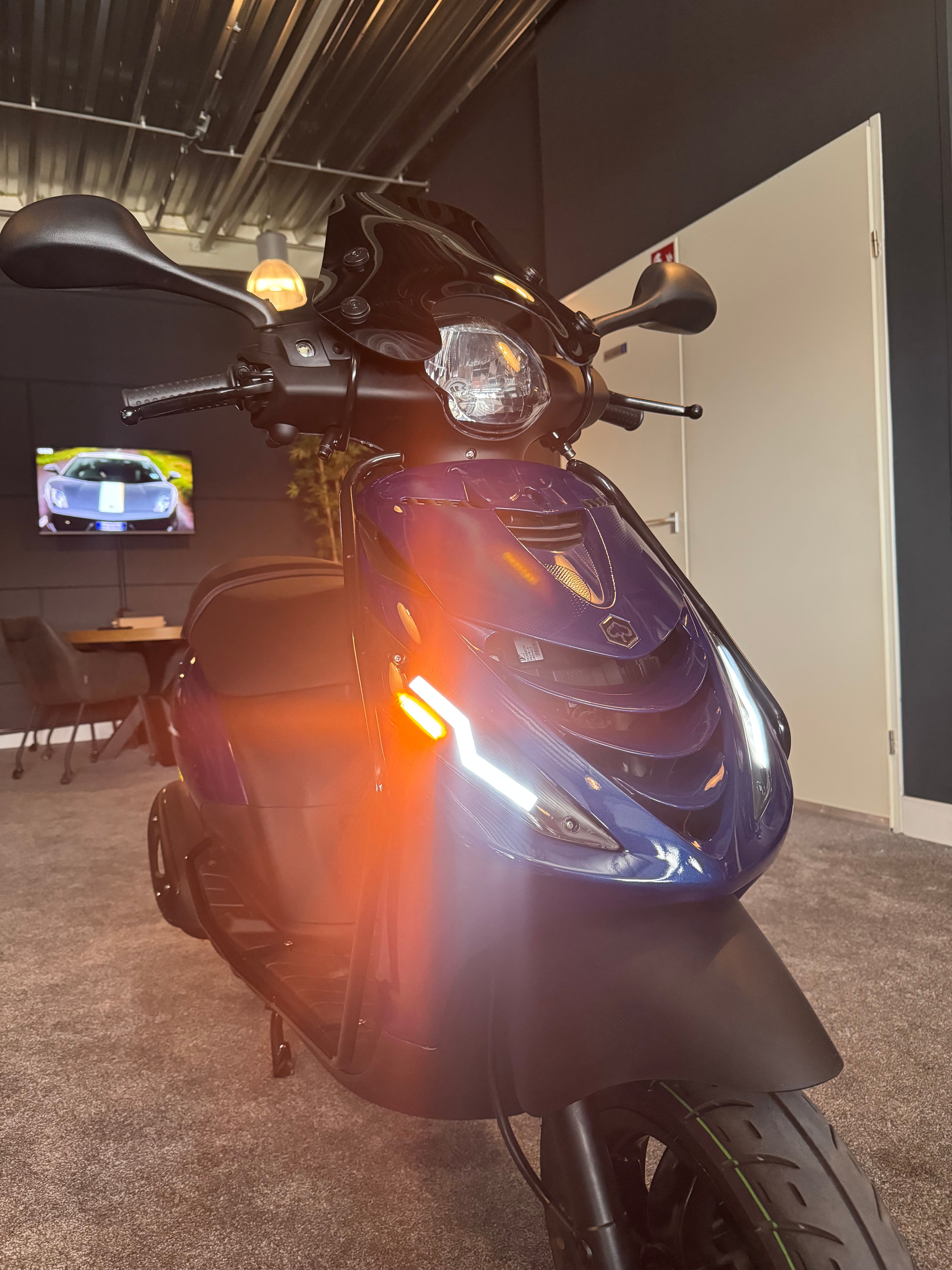 Piaggio Zip 50s |  Custom | Full Option | Brom | Nieuwstaat