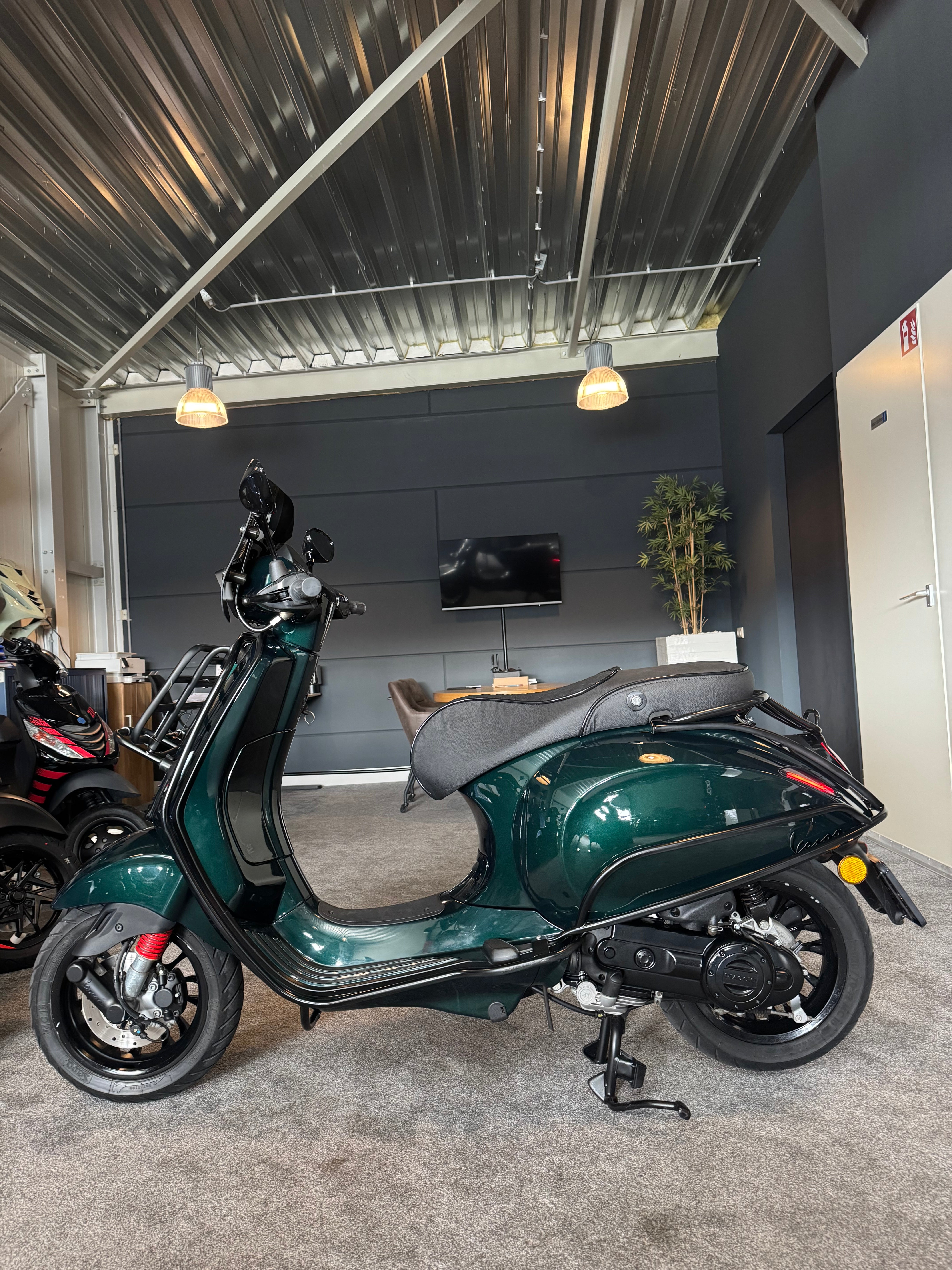 Vespa Sprint 50S | Full option | Custom | Garantie