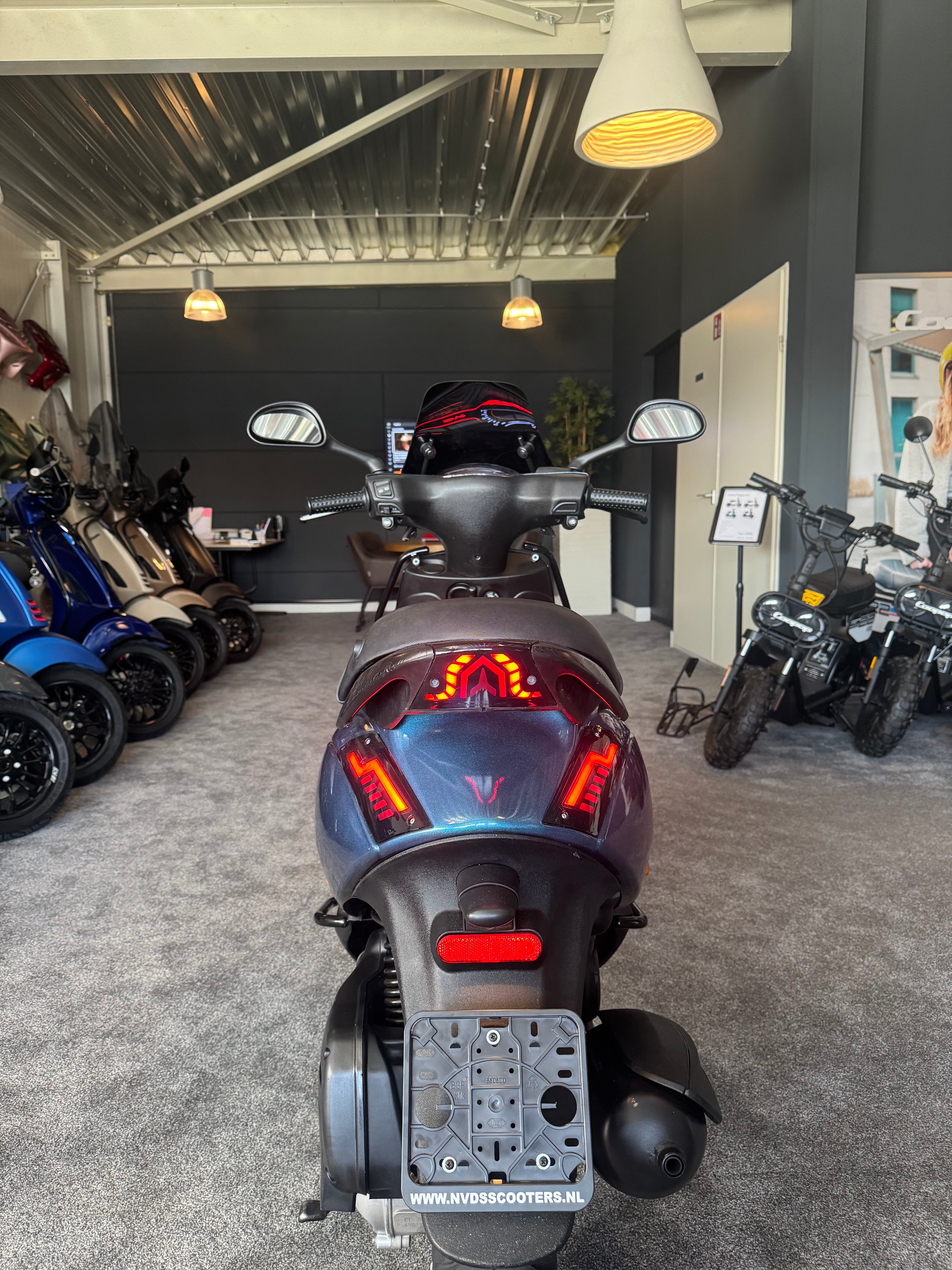 Piaggio Zip 50s | Custom | Brom | Full option | 2025 | Garantie