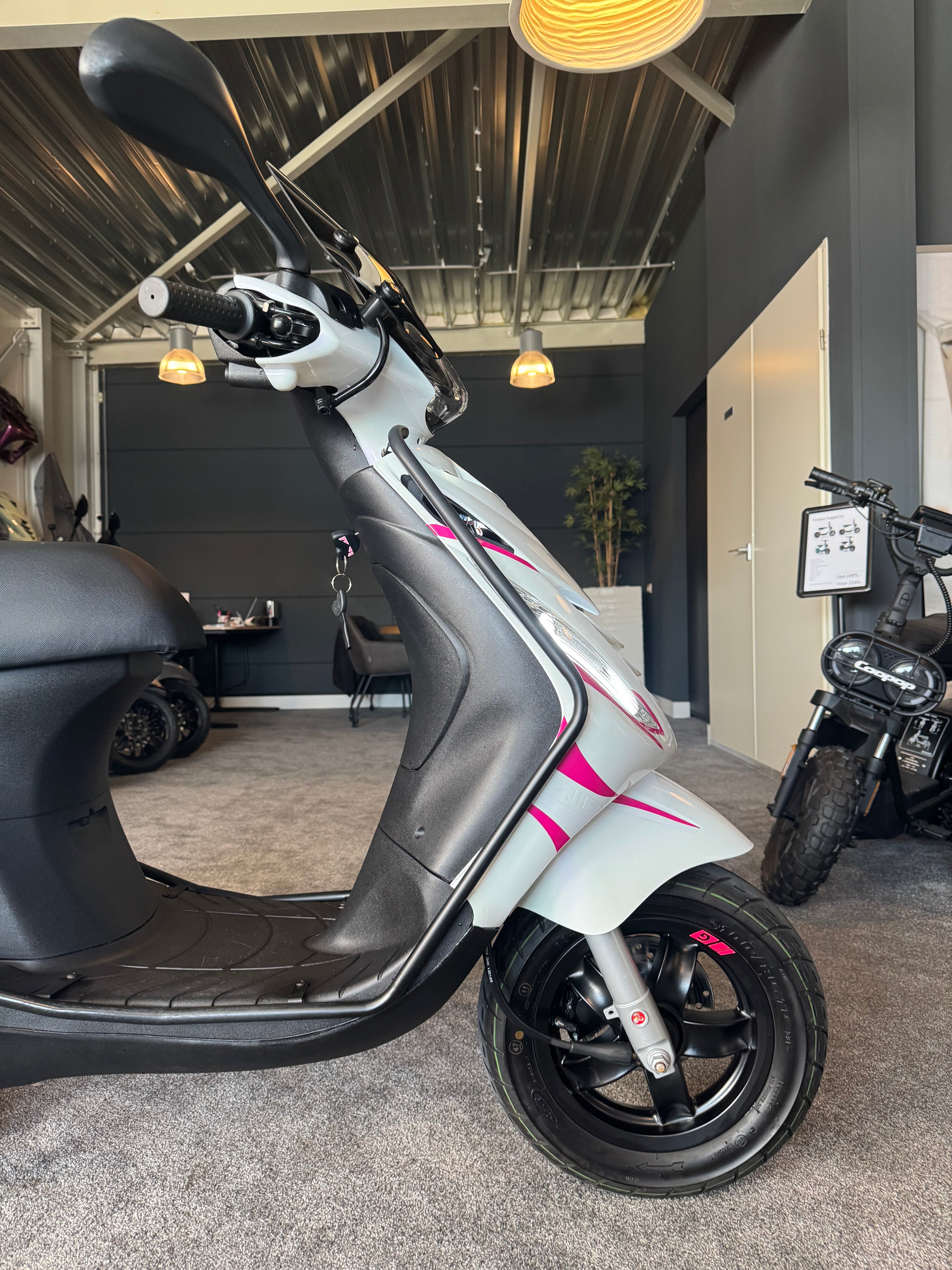 Piaggio Zip 50s | Custom | Full option | Brom | Garantie