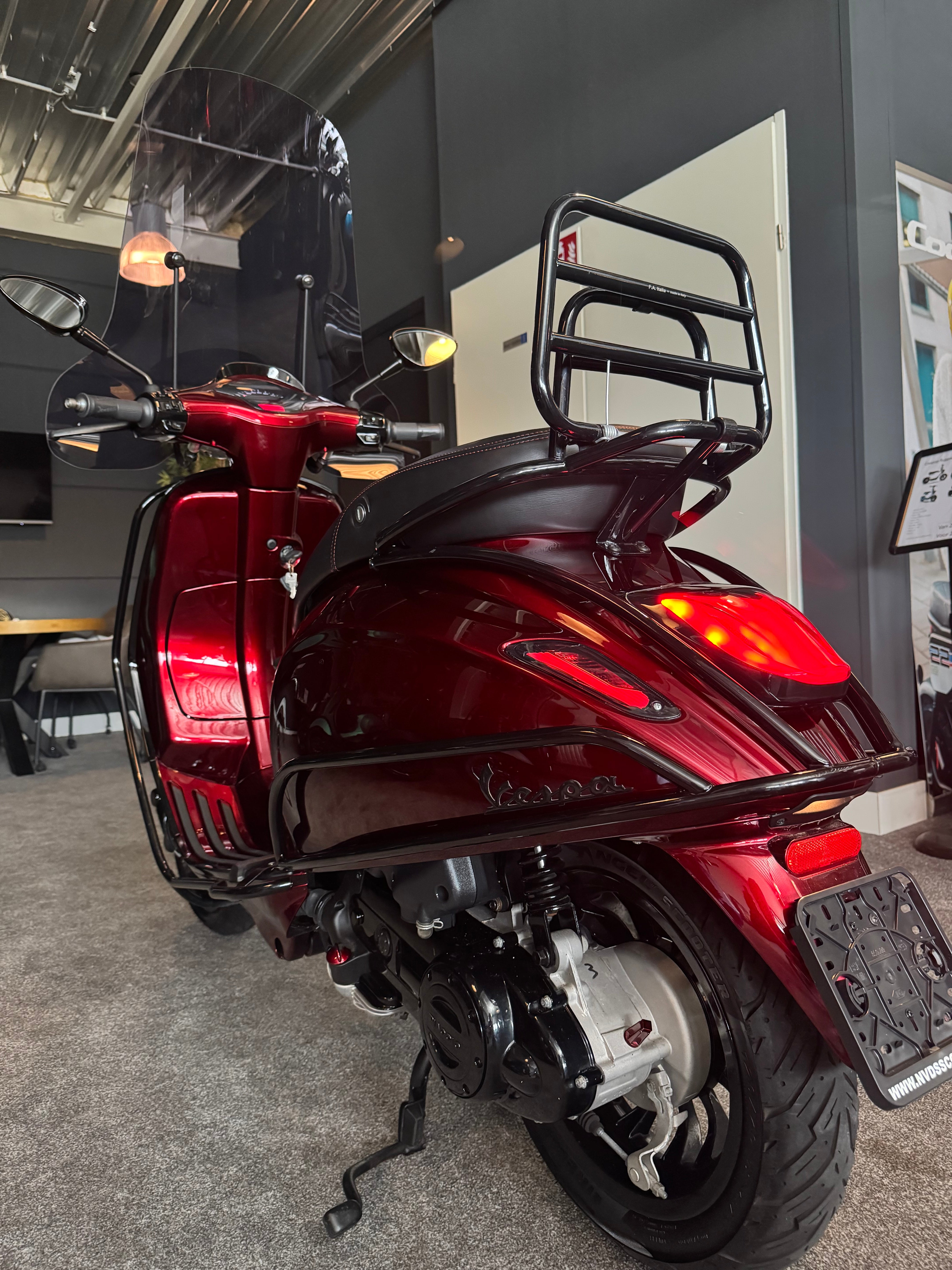Vespa Sprint 50S | Custom | Full option | 1e eigenaar | Garantie