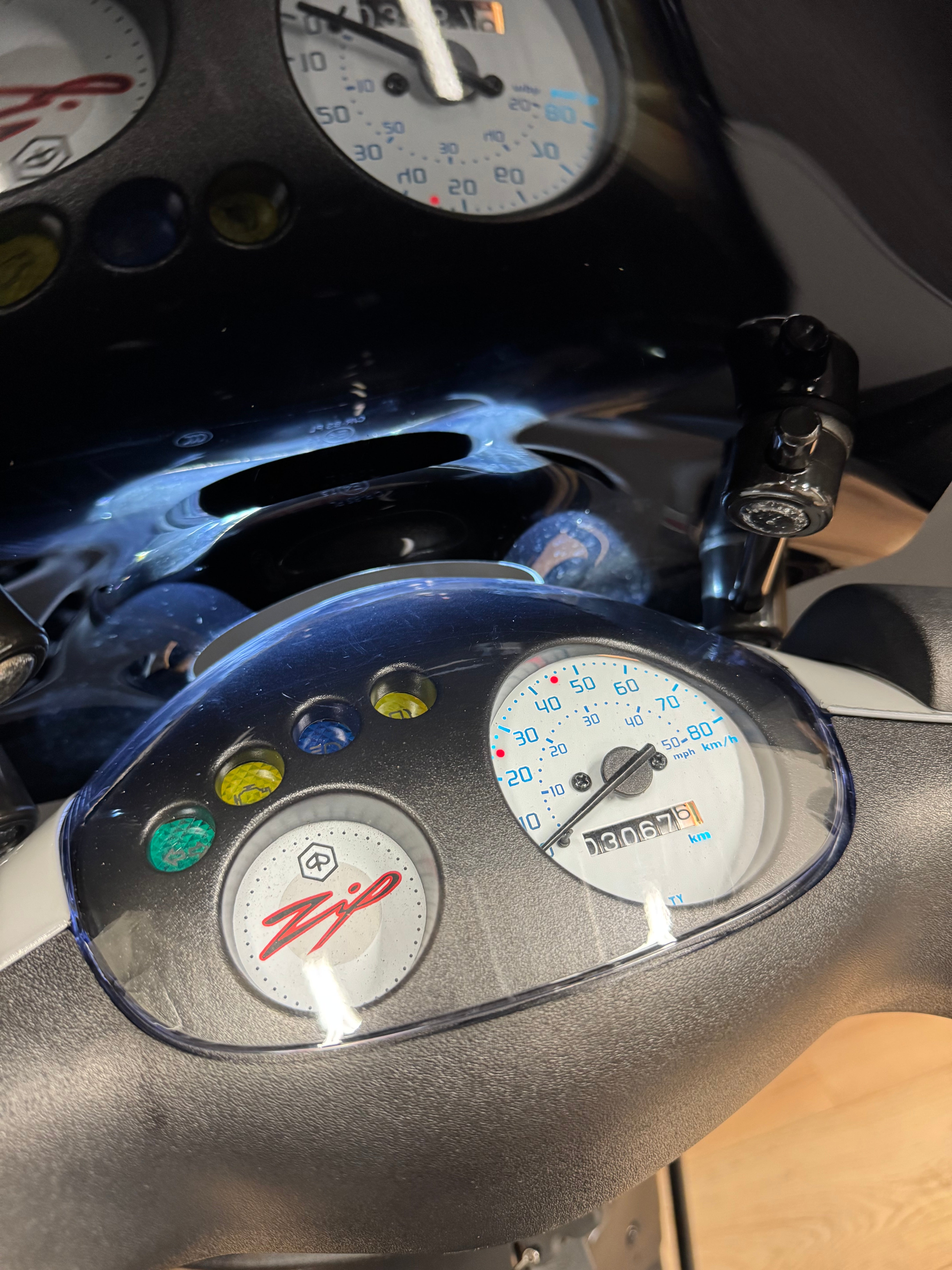 Piaggio Zip 50s | Nieuwstaat | Full option | Custom | Brom