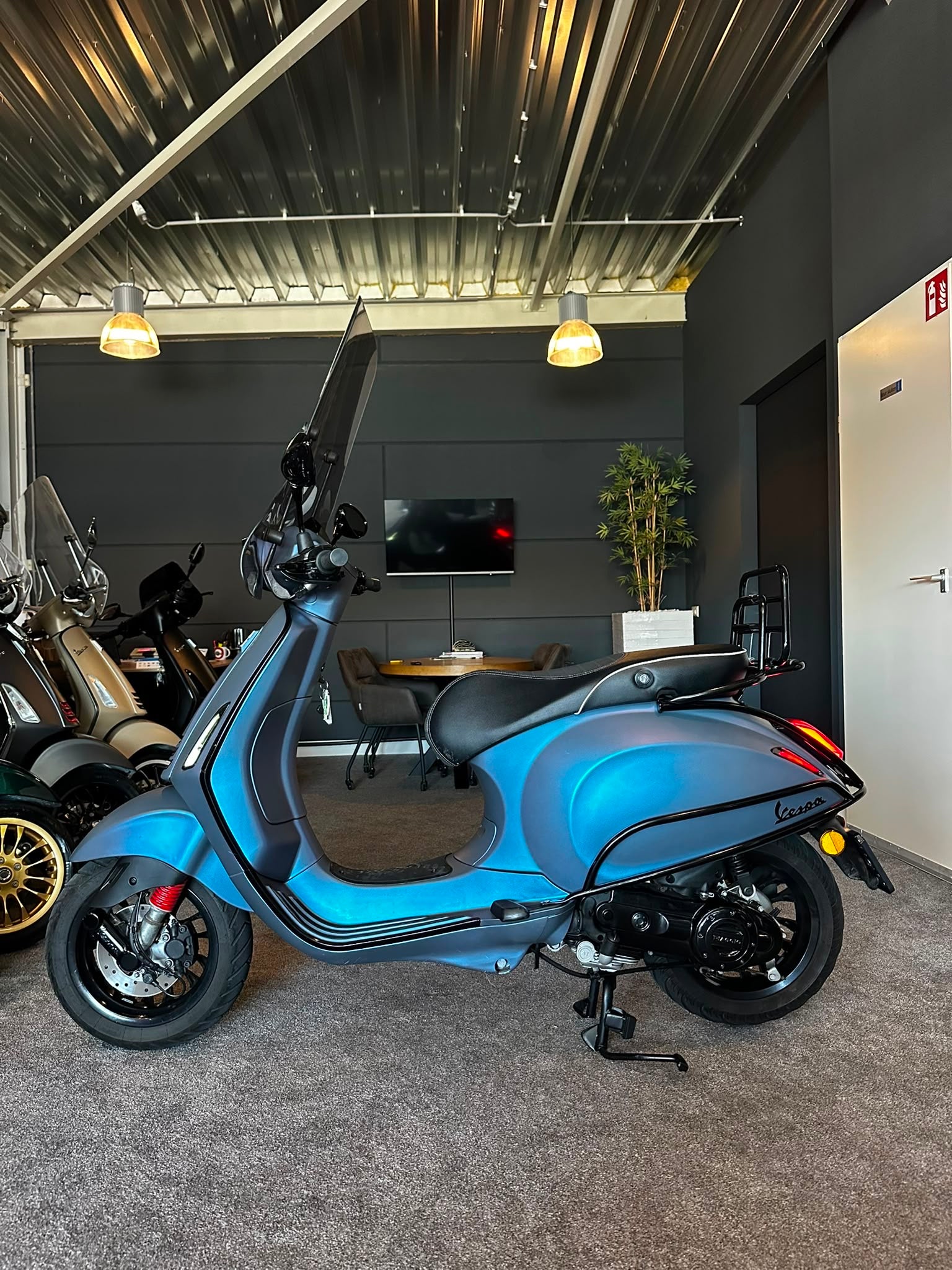 Vespa sprint 50S | Custom | Full option | Garantie | Cameleon