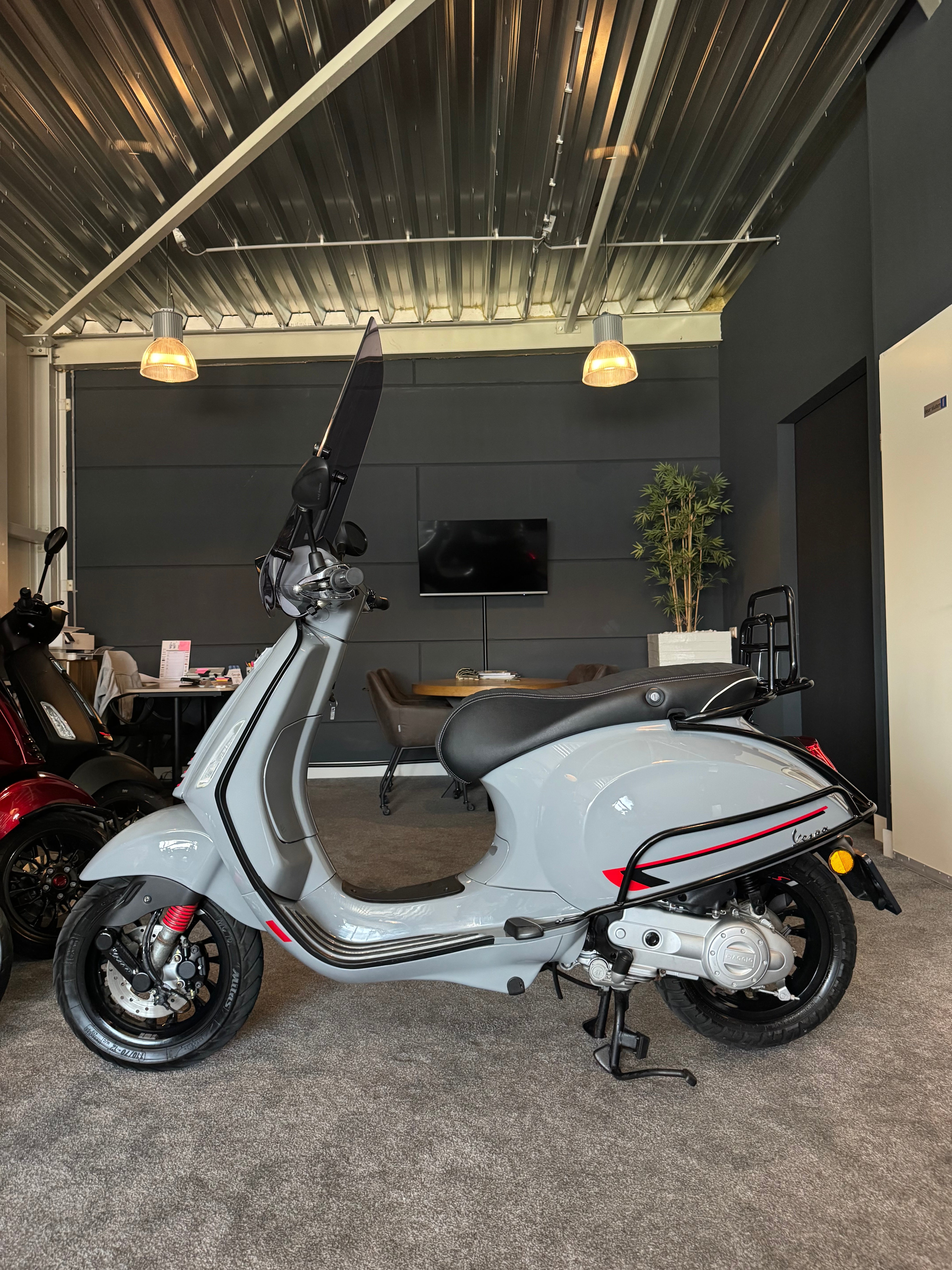 Vespa sprint 50S | Brom | Nardo grijs | Garantie | Nette staat