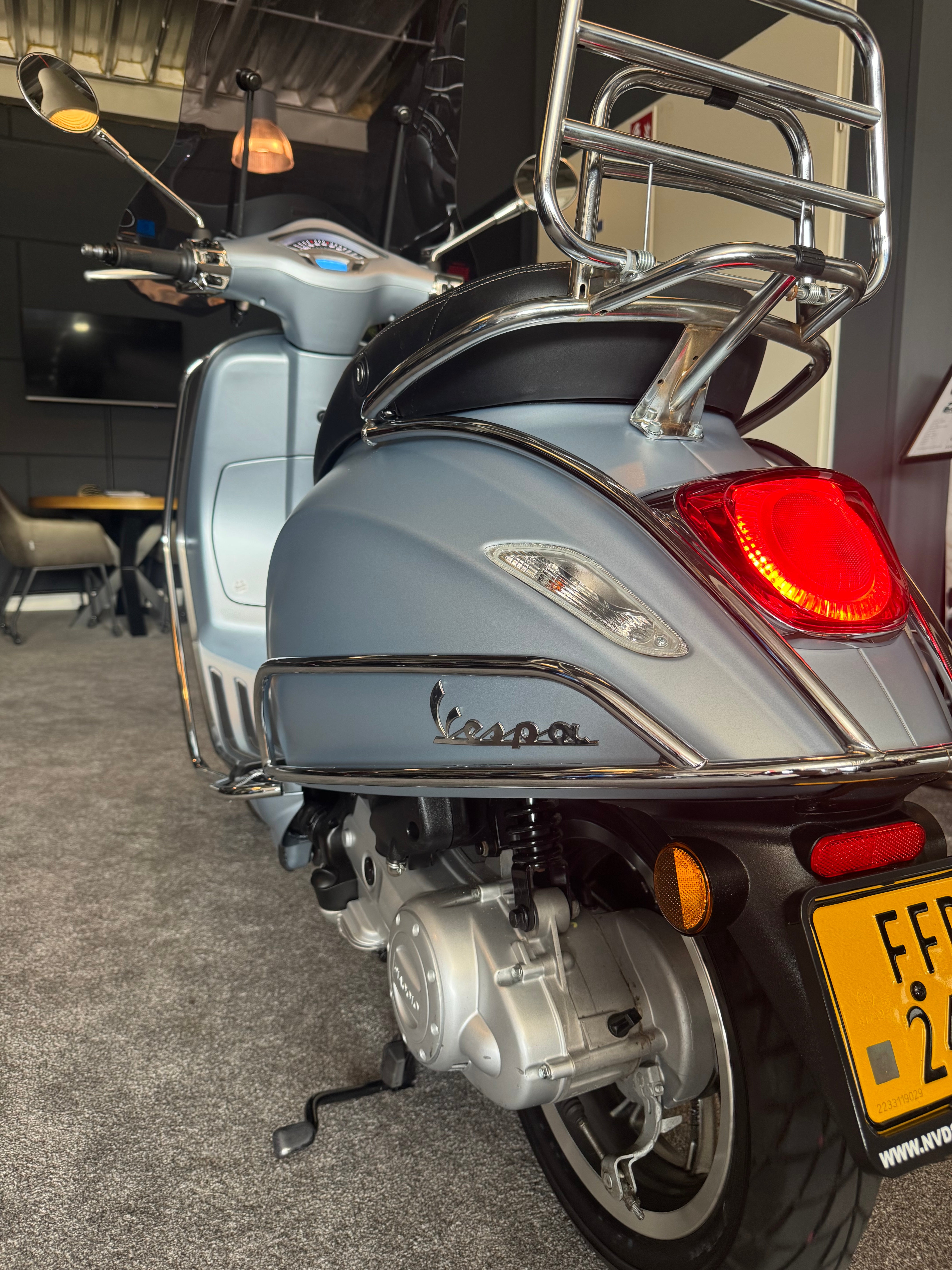 Vespa Primavera 50S | Brom | Garantie | Uniek