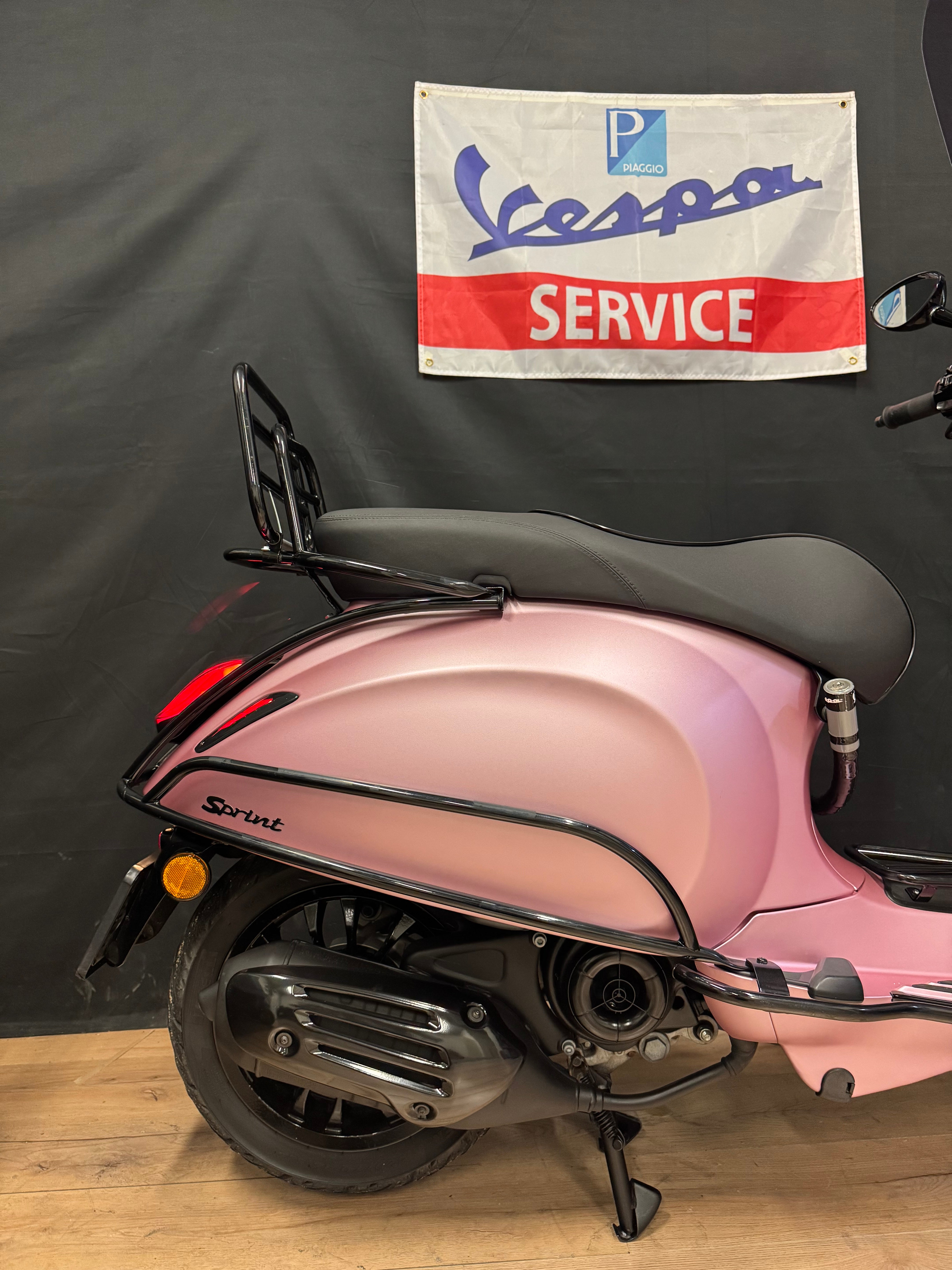 Vespa sprint 50s | Custom | Full option | Garantie | Brom