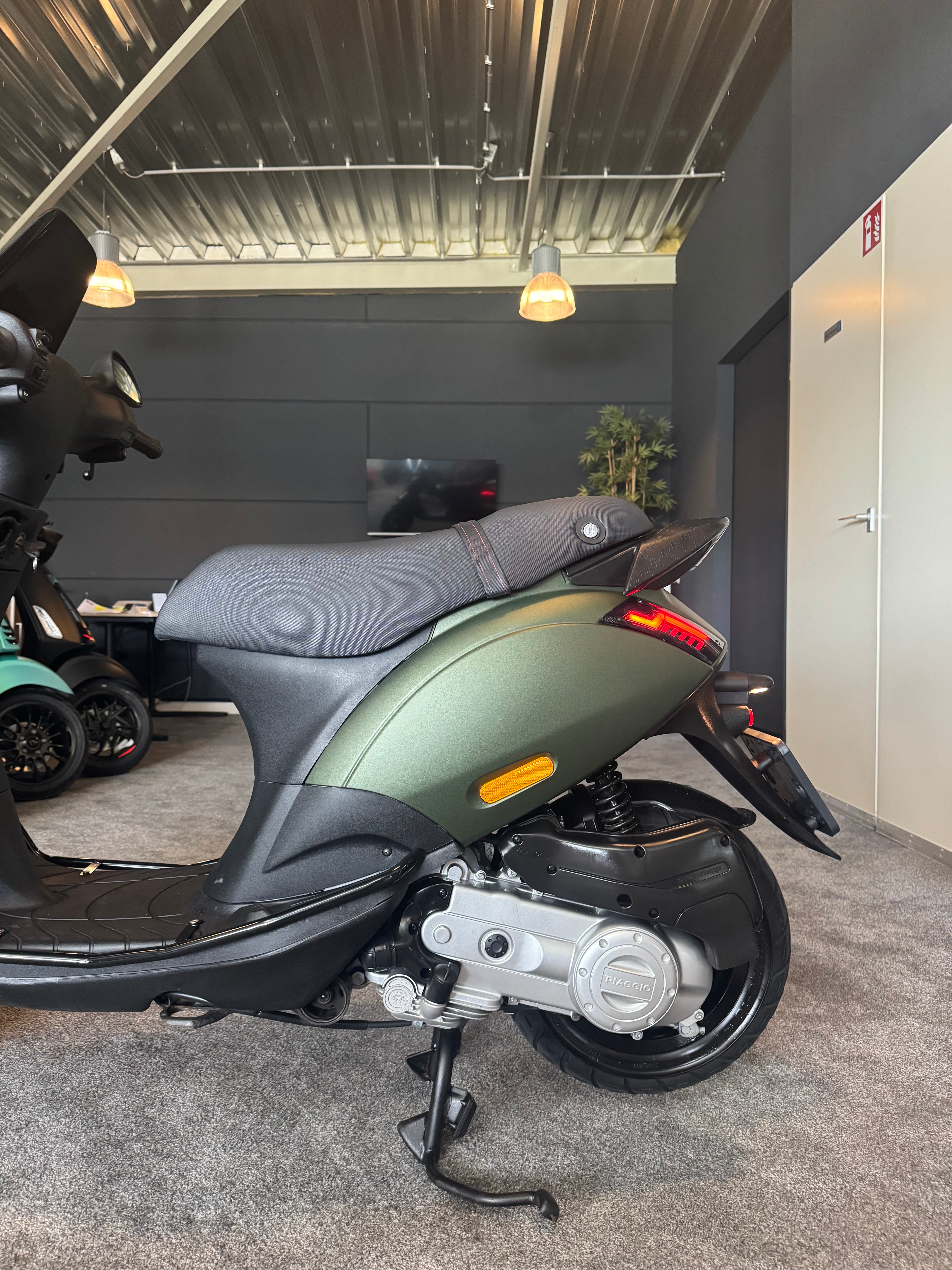 Piaggio Zip 50S | 2024 | Full option | Brom | Garantie