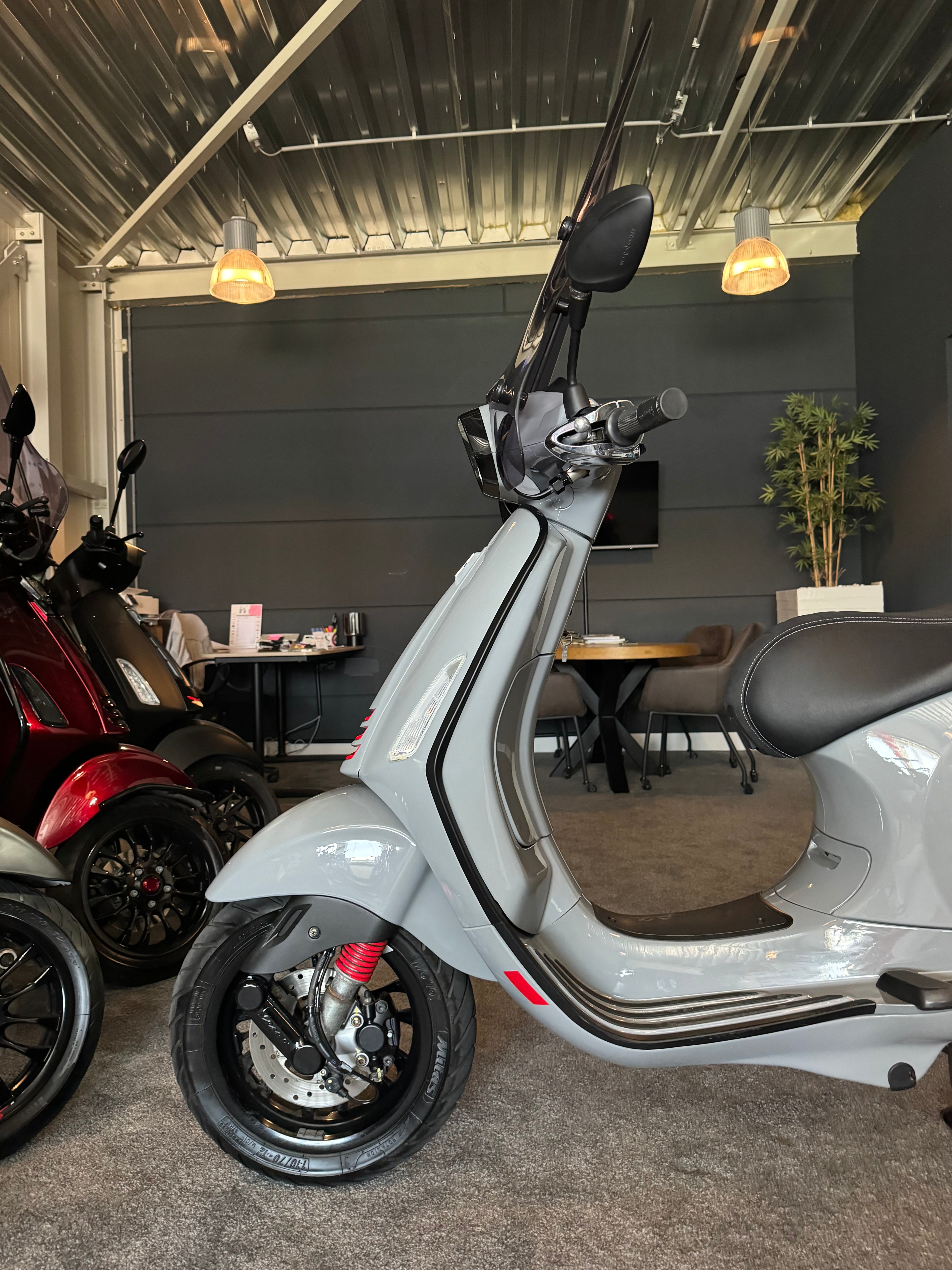 Vespa sprint 50S | Brom | Nardo grijs | Garantie | Nette staat