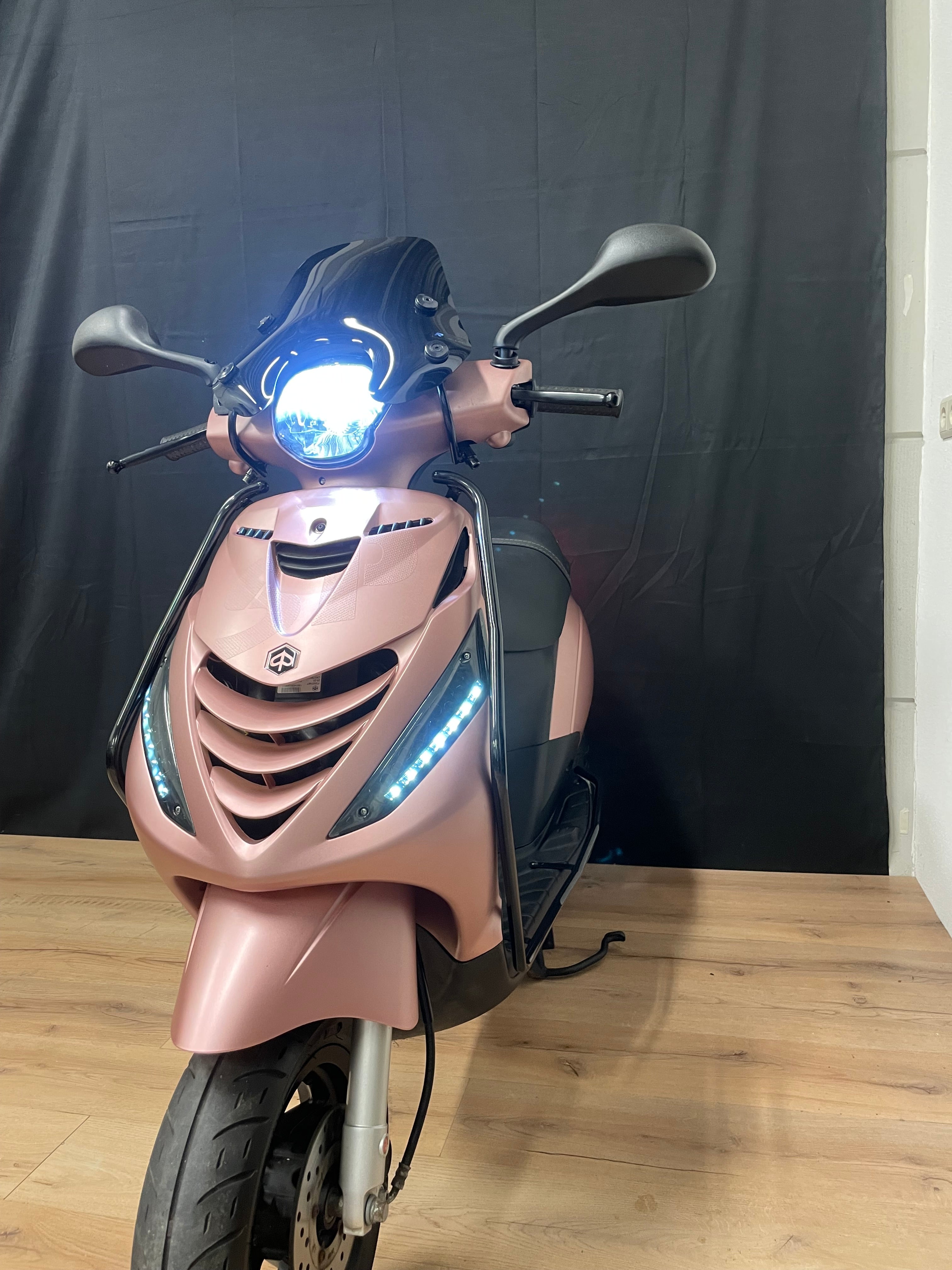 Piaggio Zip IGET - Garantie - Brom / Snor - Full option