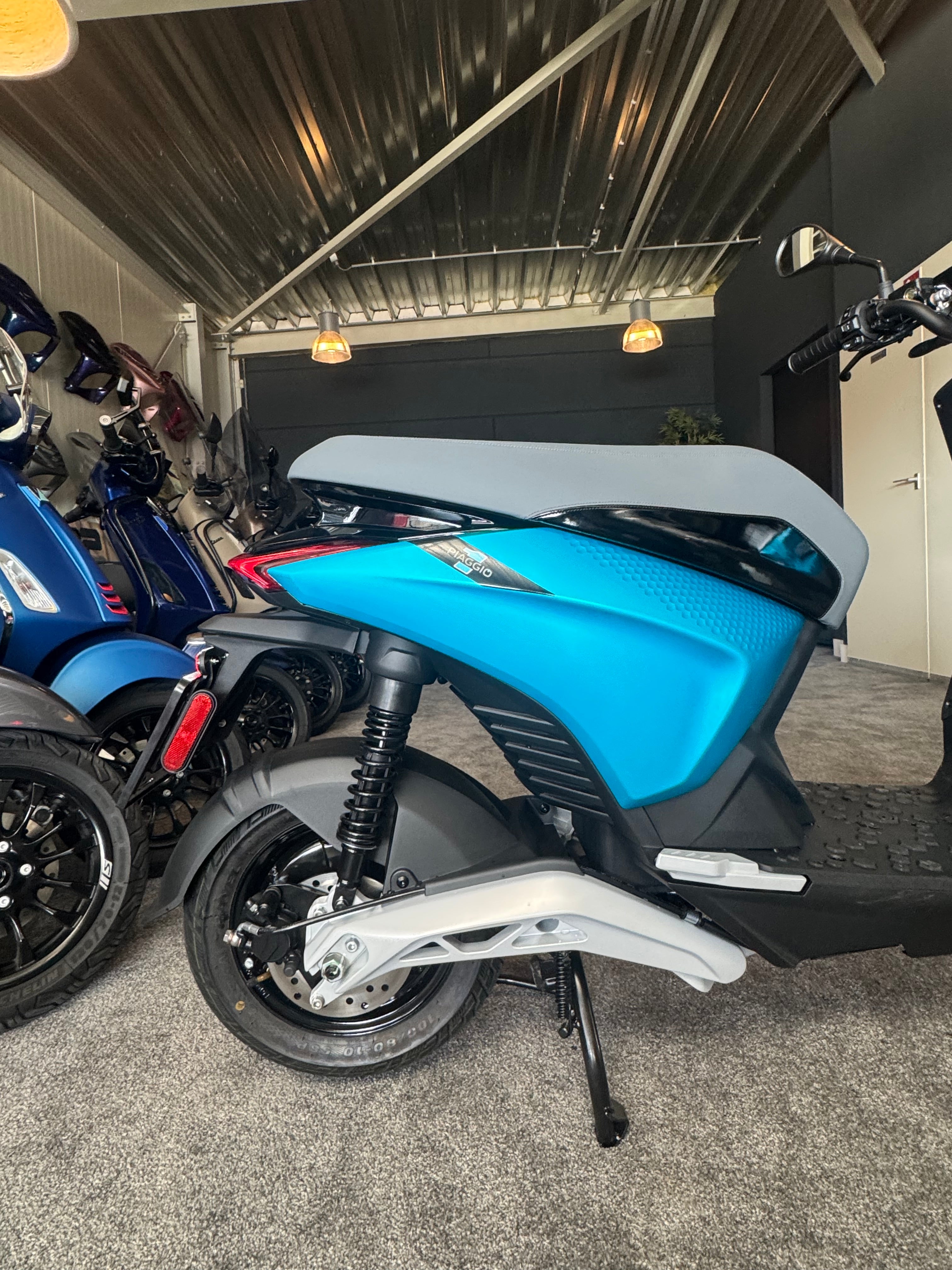 Piaggio One Elektrische Scooter - Nieuw - Artic MIX