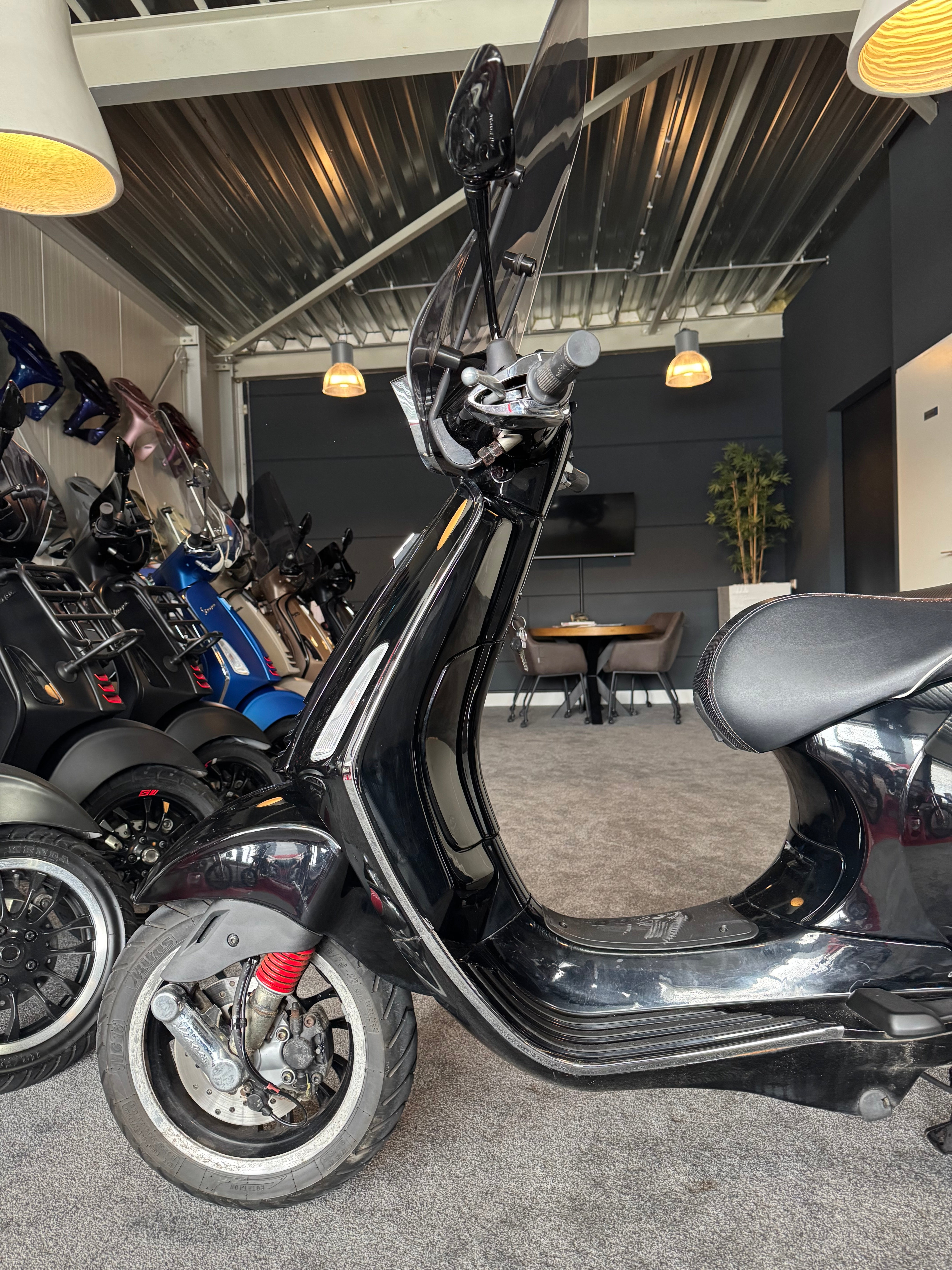 Vespa sprint 50S | Brom | 2020 | Garantie | 2e eigenaar
