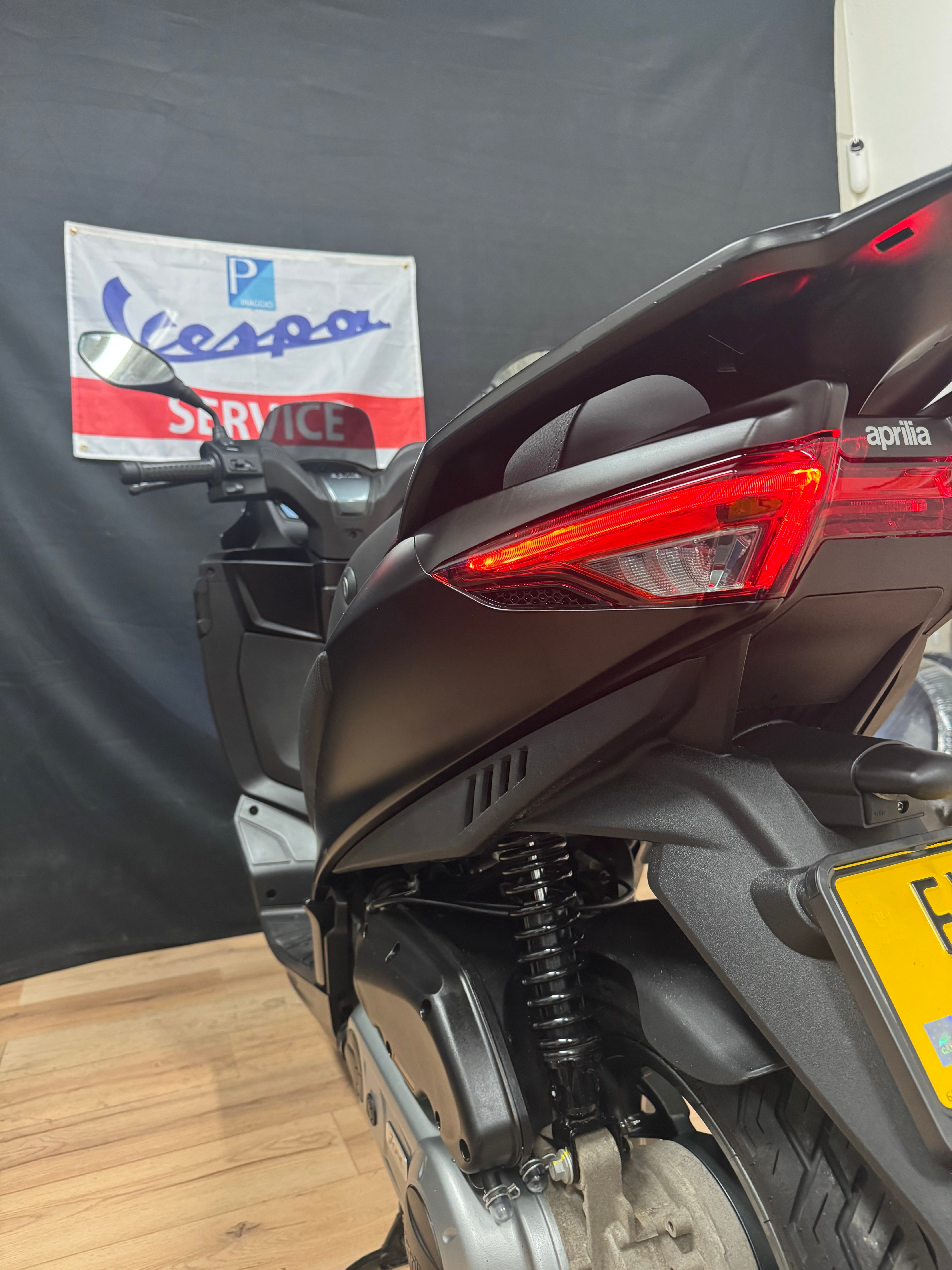 Aprillia SXR | 2,5 jaar garantie | Nieuwstaat | Brom | 2025
