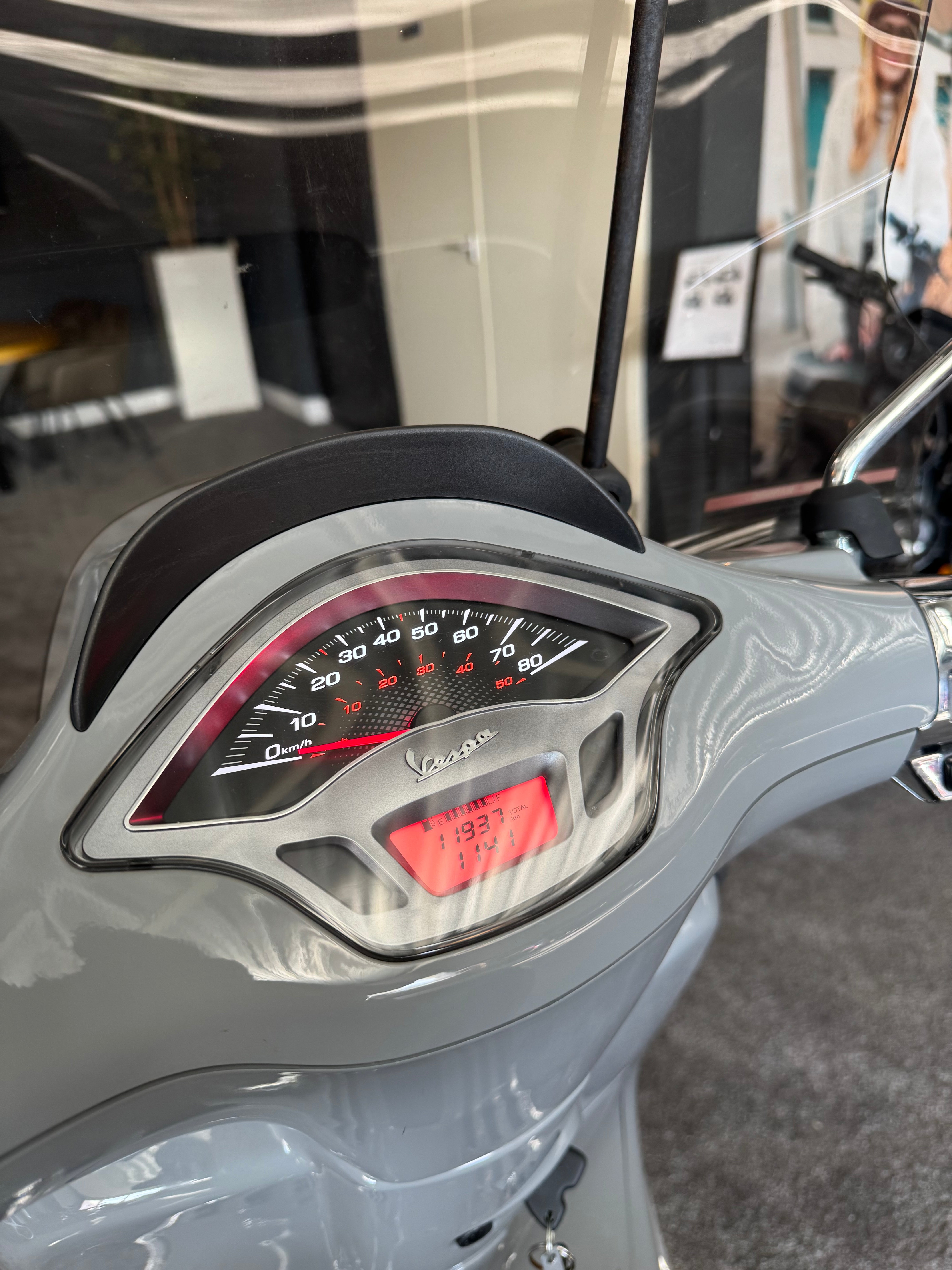 Vespa sprint 50s | Nardo | Garantie | Dealer onderhouden