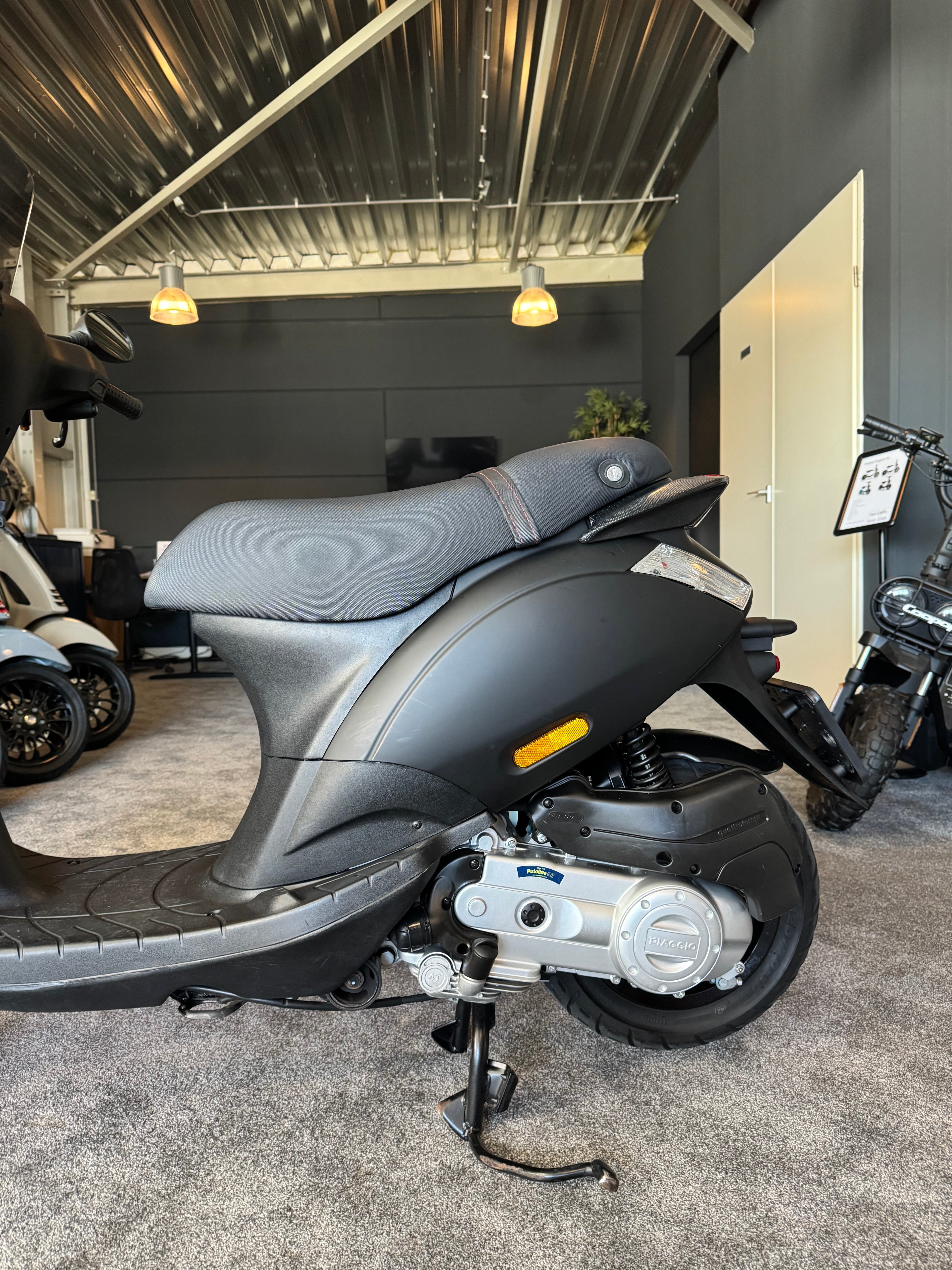 Piaggio Zip 50s | Brom | Garantie | 2024 | 1e eigenaar