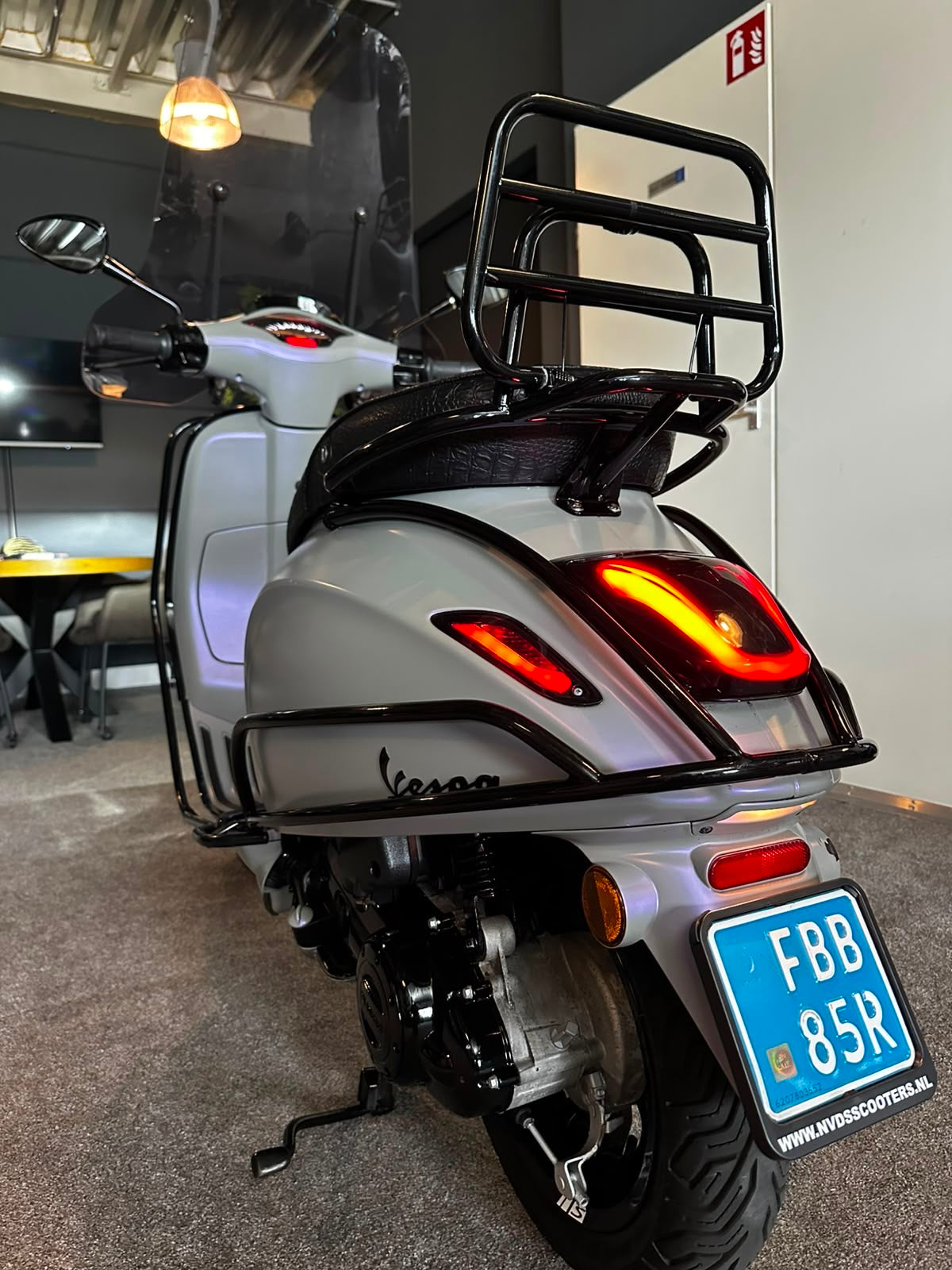 Vespa sprint 50s | Custom | Full option | Netjes | Garantie