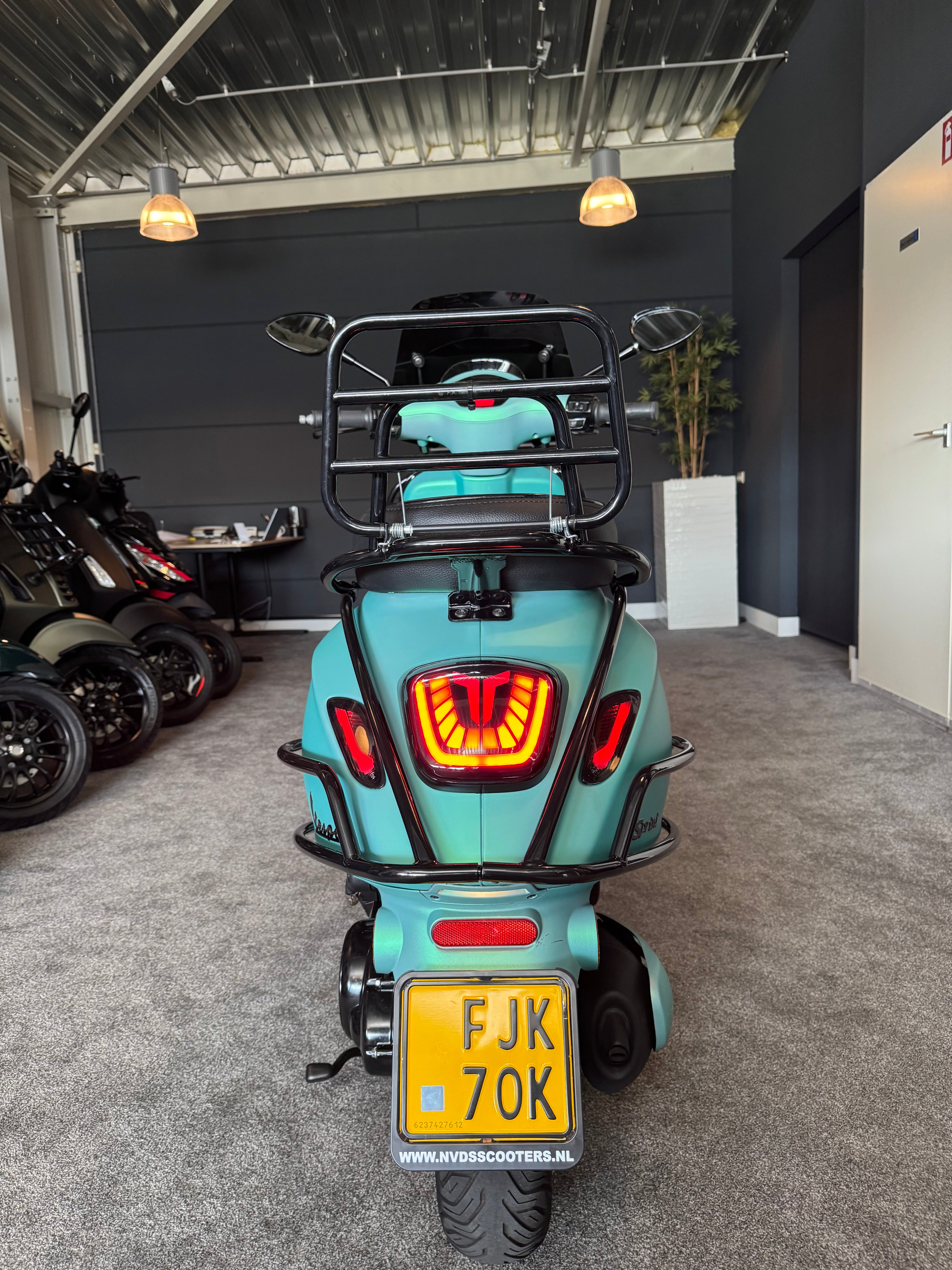 Vespa sprint 50s | Custom | Full option | Brom | Garantie
