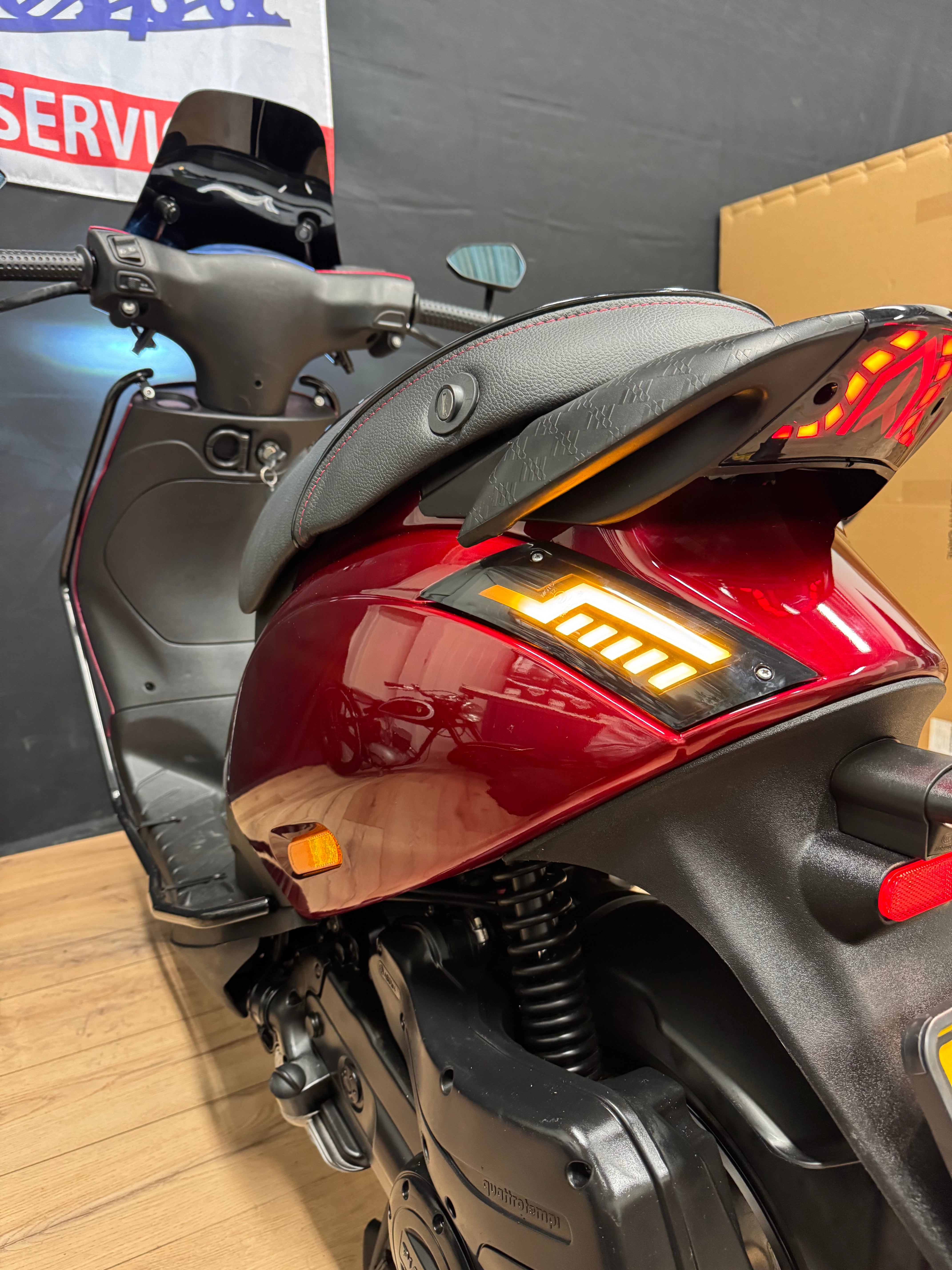 Piaggio Zip 50s | Full option | Custom | Brom | Garantie
