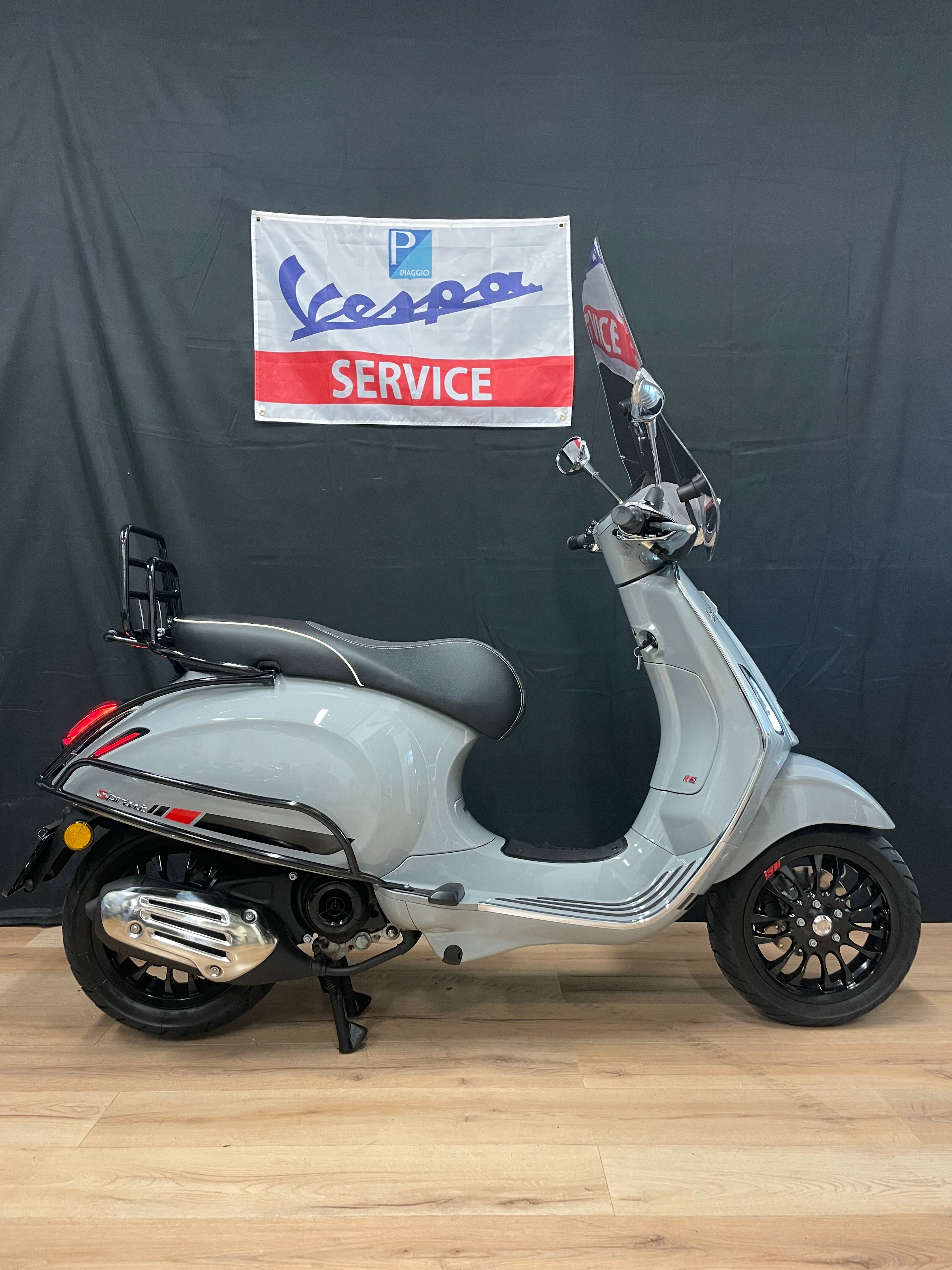 Vespa sprint 50S | Nieuwstaat | 1900km | Full option | IGET